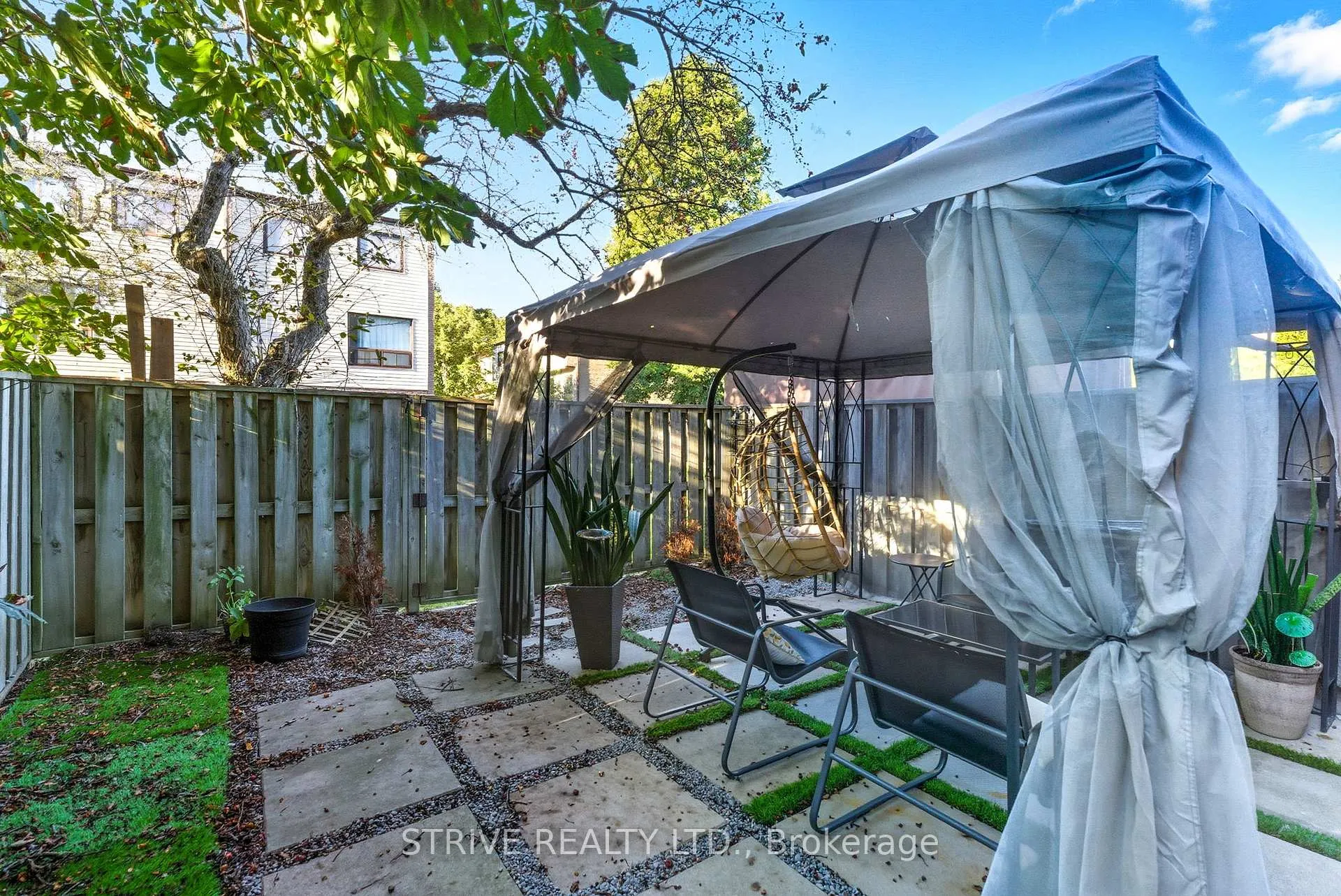 Photo 43 of 66 Park Lane Circle, Clarington, Bowmanville — HOMEH