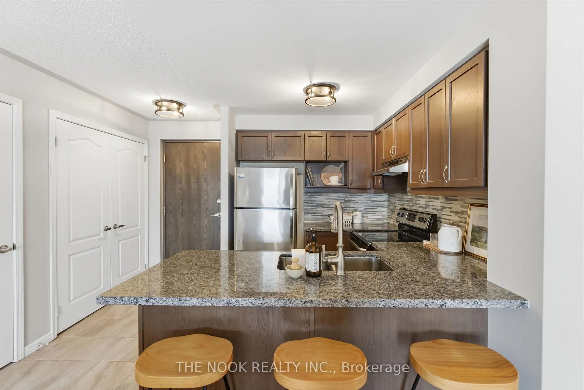 Photo 6 of Unit 301, 910 Wentworth Street, Peterborough, Otonabee Ward 1 — HOMEH
