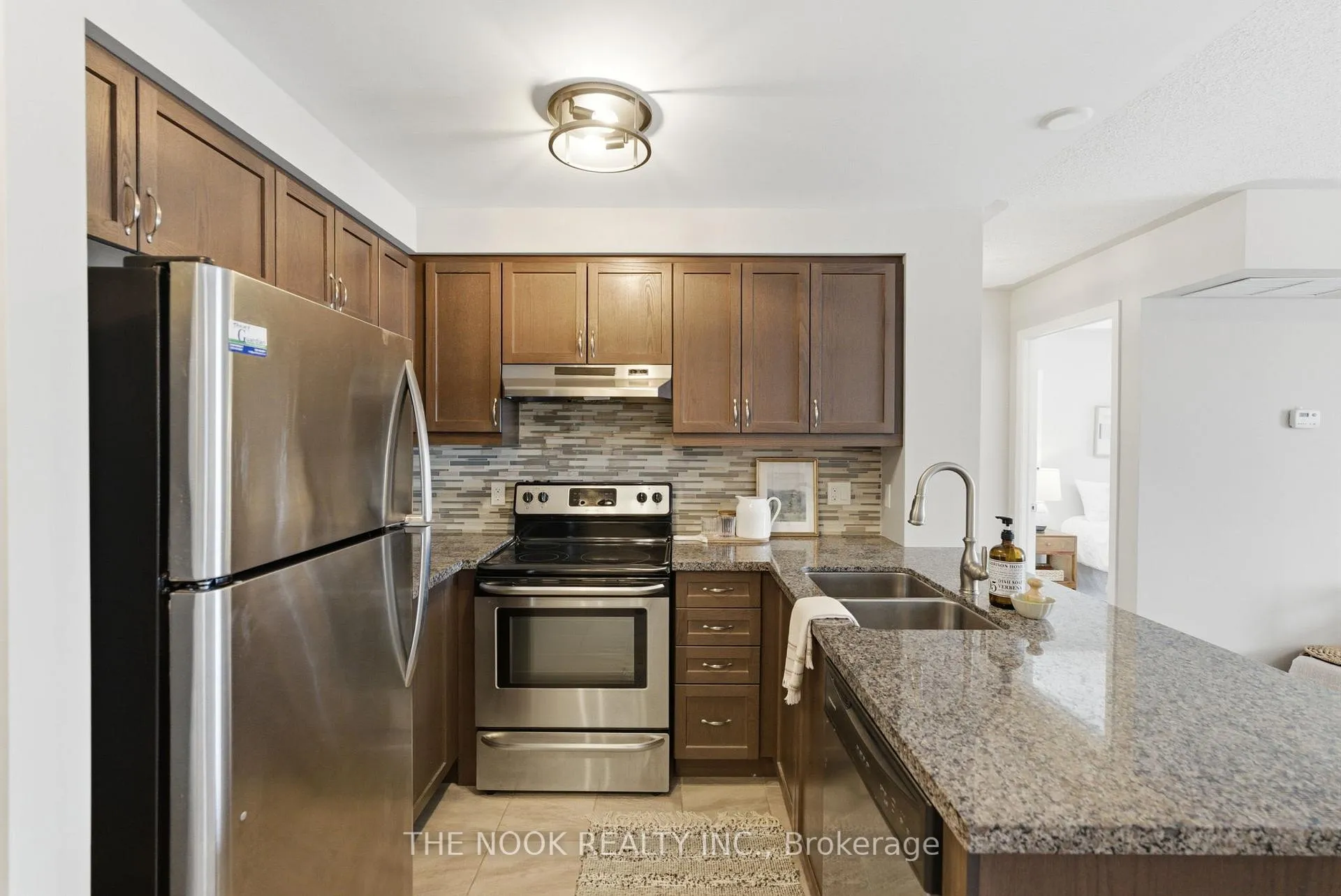 Photo 8 of Unit 301, 910 Wentworth Street, Peterborough, Otonabee Ward 1 — HOMEH