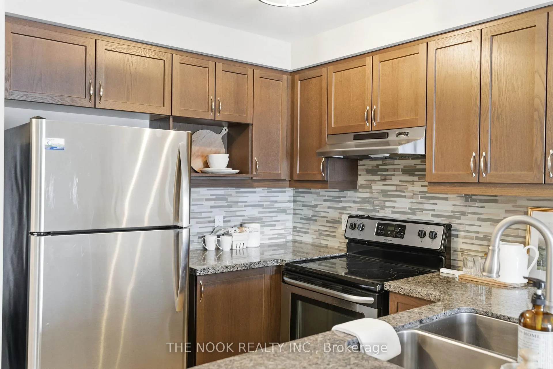 Photo 9 of Unit 301, 910 Wentworth Street, Peterborough, Otonabee Ward 1 — HOMEH