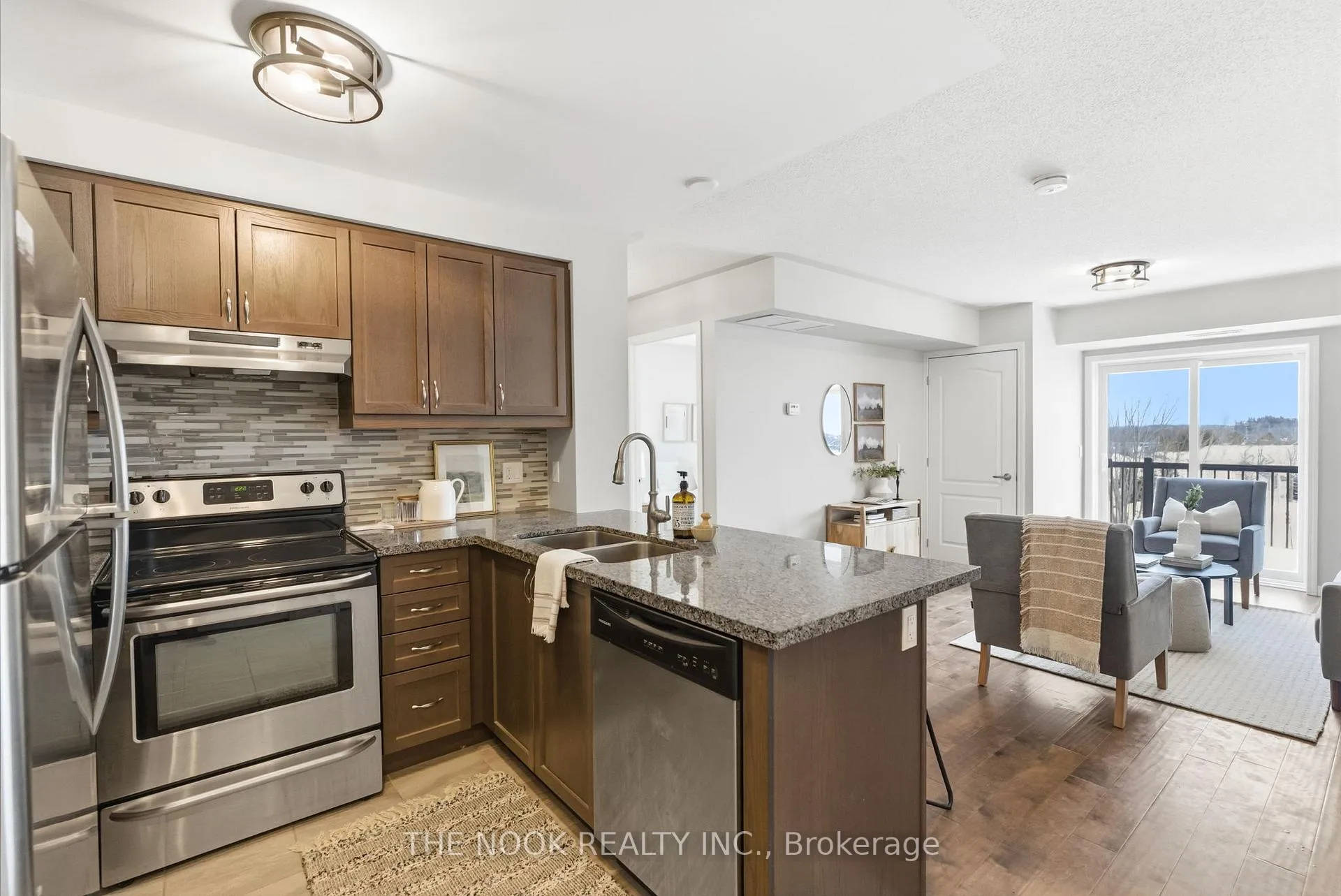 Photo 10 of Unit 301, 910 Wentworth Street, Peterborough, Otonabee Ward 1 — HOMEH