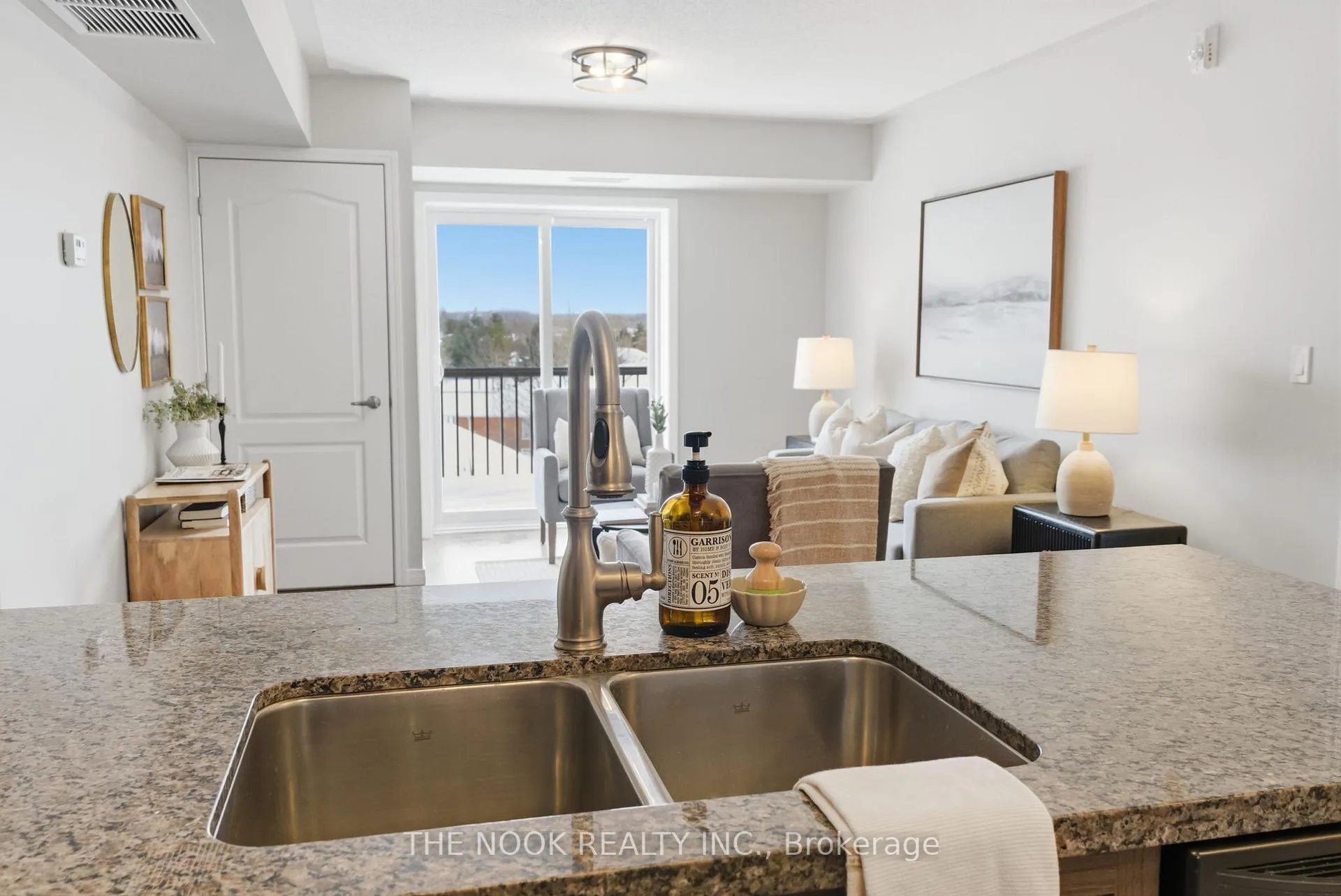 Photo 11 of Unit 301, 910 Wentworth Street, Peterborough, Otonabee Ward 1 — HOMEH