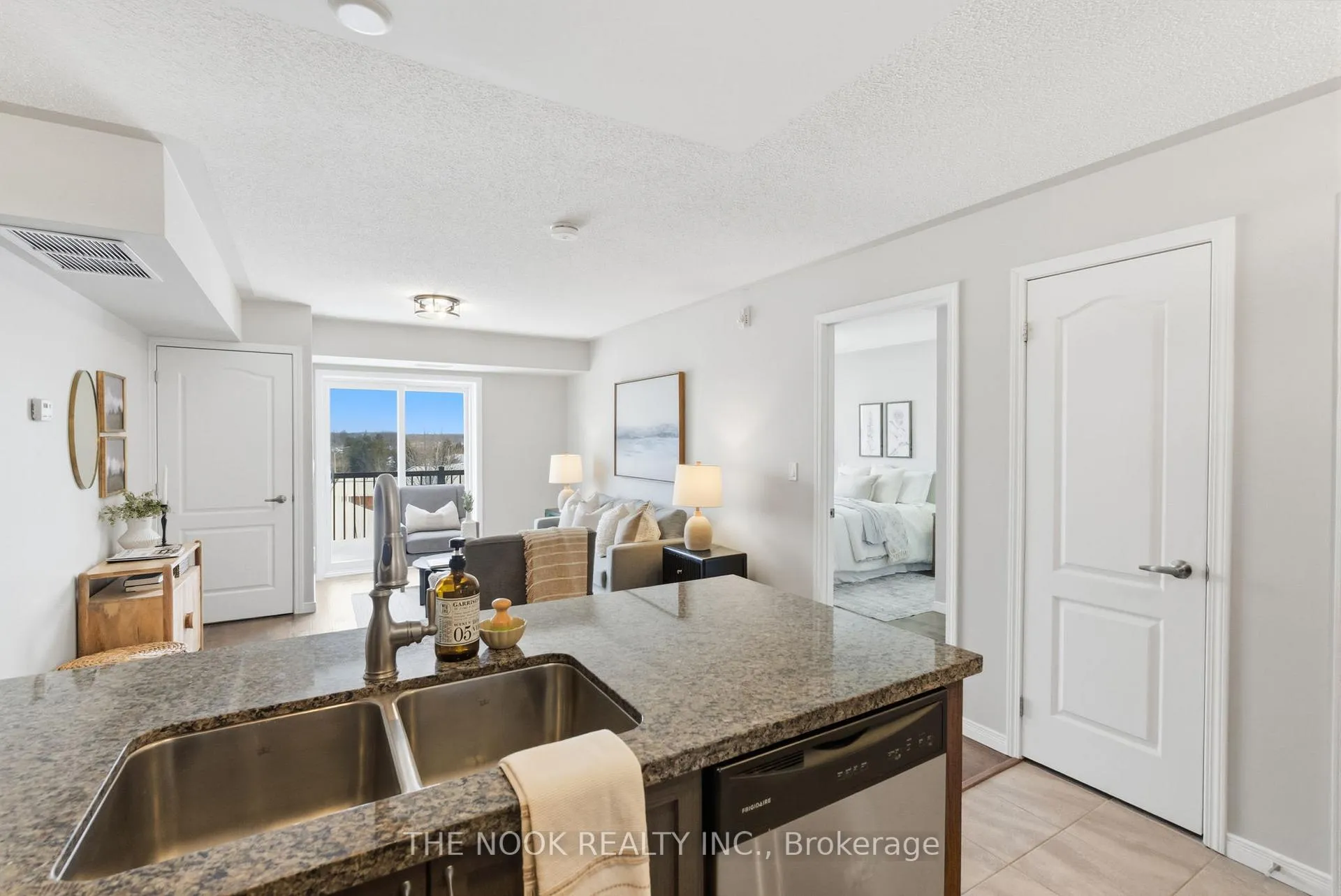 Photo 12 of Unit 301, 910 Wentworth Street, Peterborough, Otonabee Ward 1 — HOMEH