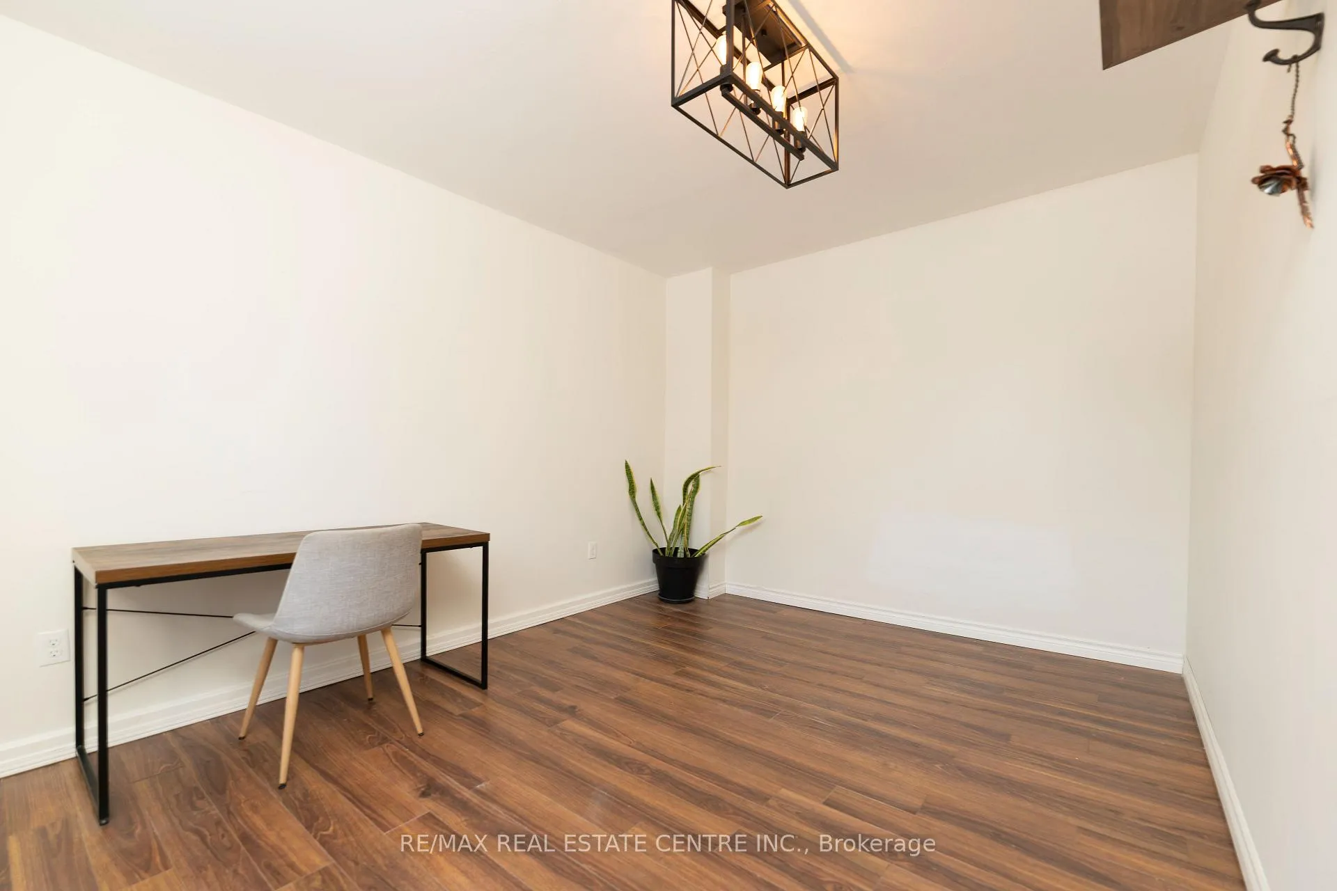 Photo 7 of 125 James Street S, Shelburne — HOMEH