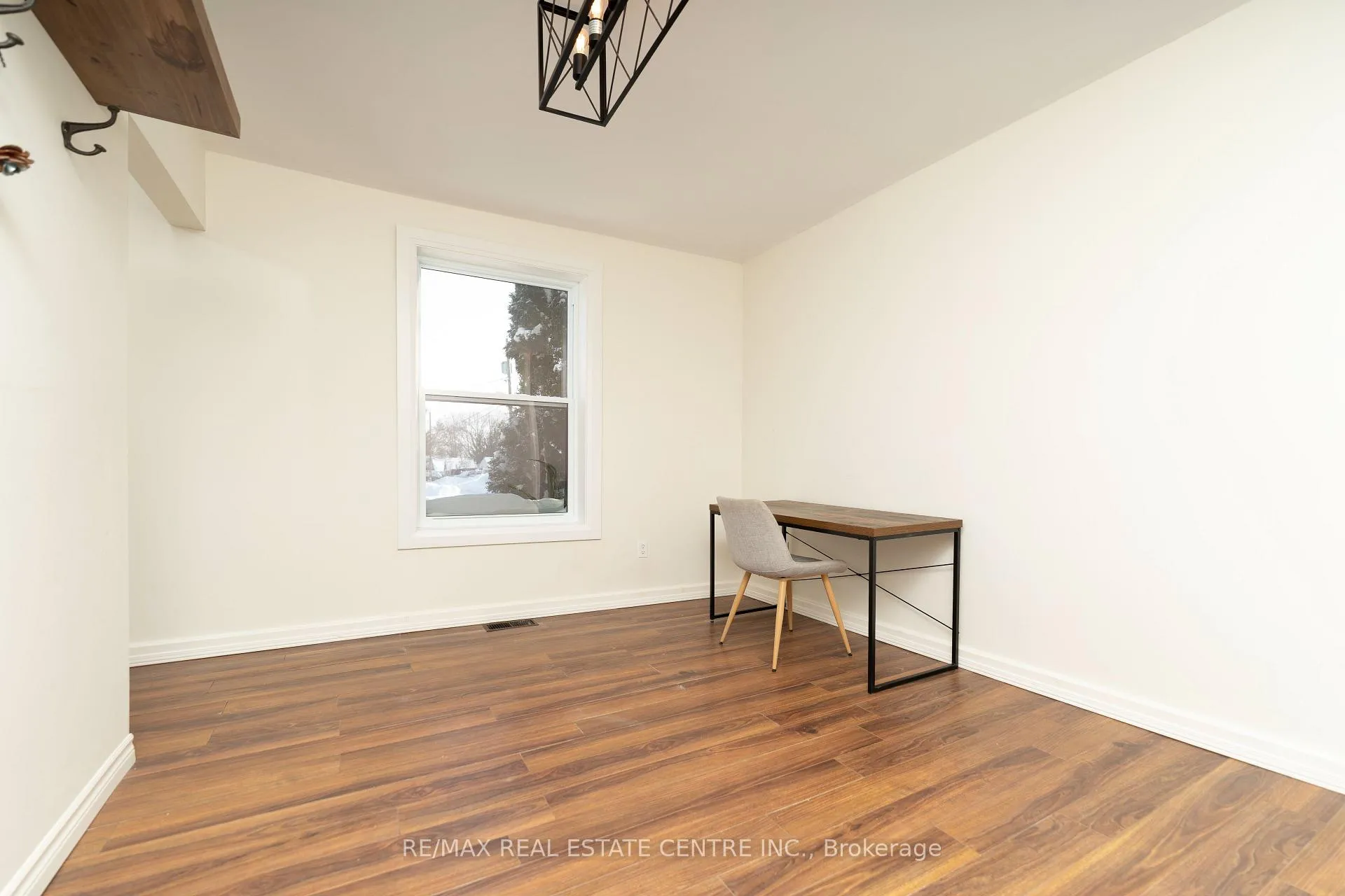 Photo 8 of 125 James Street S, Shelburne — HOMEH