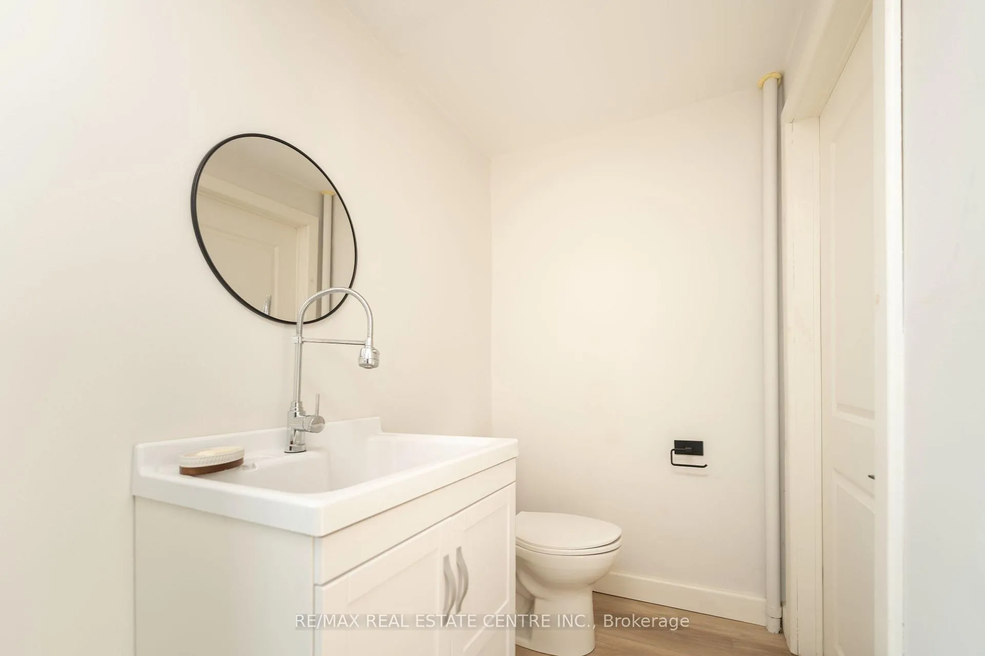 Photo 10 of 125 James Street S, Shelburne — HOMEH