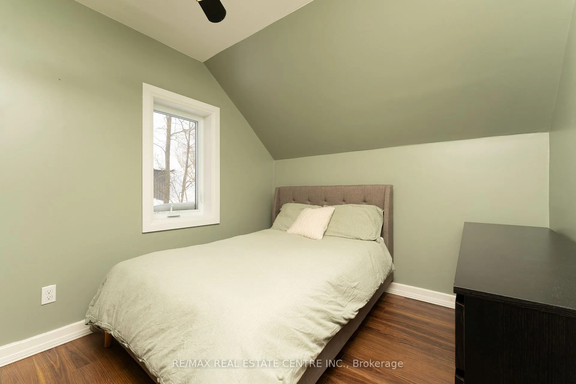 Photo 15 of 125 James Street S, Shelburne — HOMEH