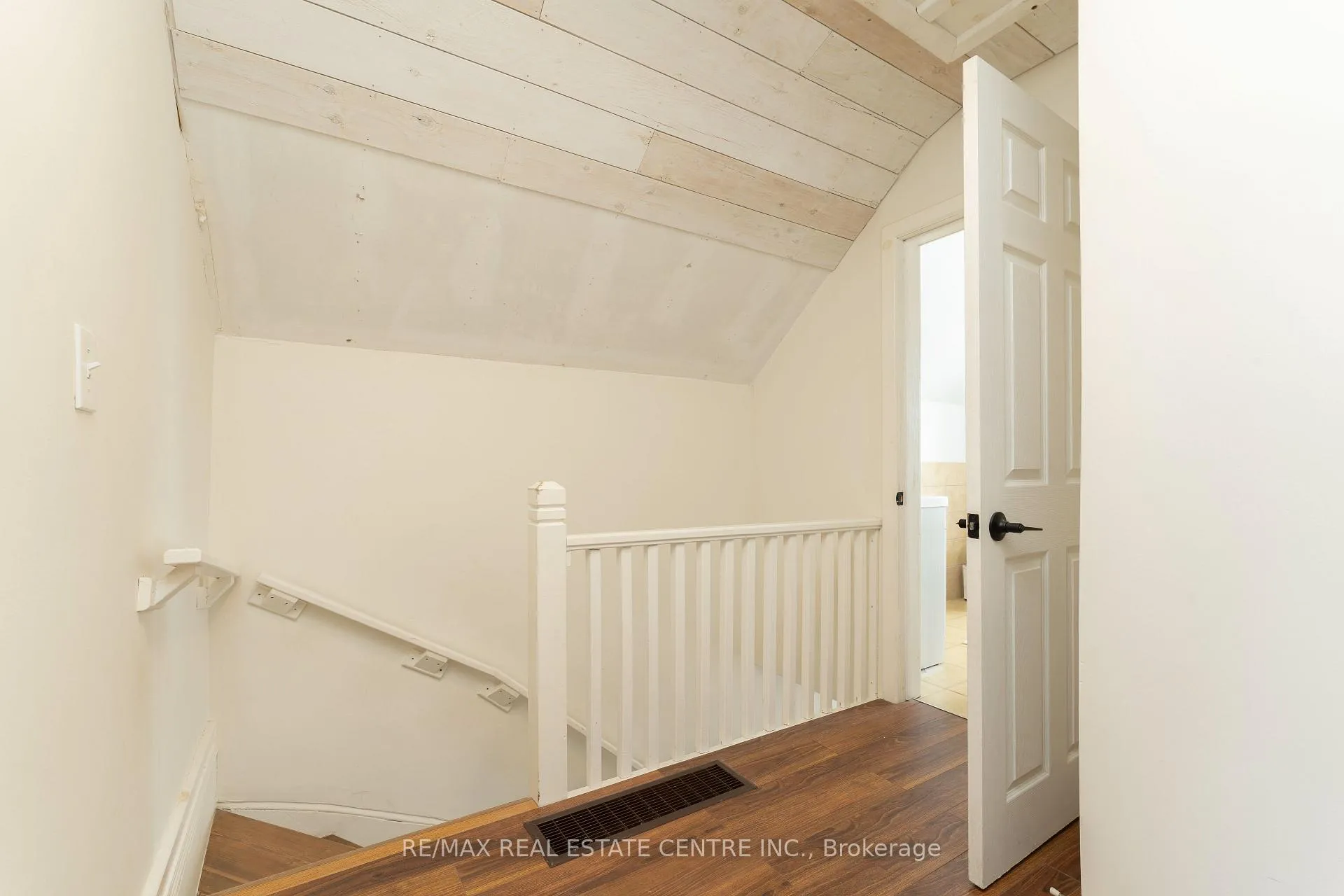 Photo 20 of 125 James Street S, Shelburne — HOMEH