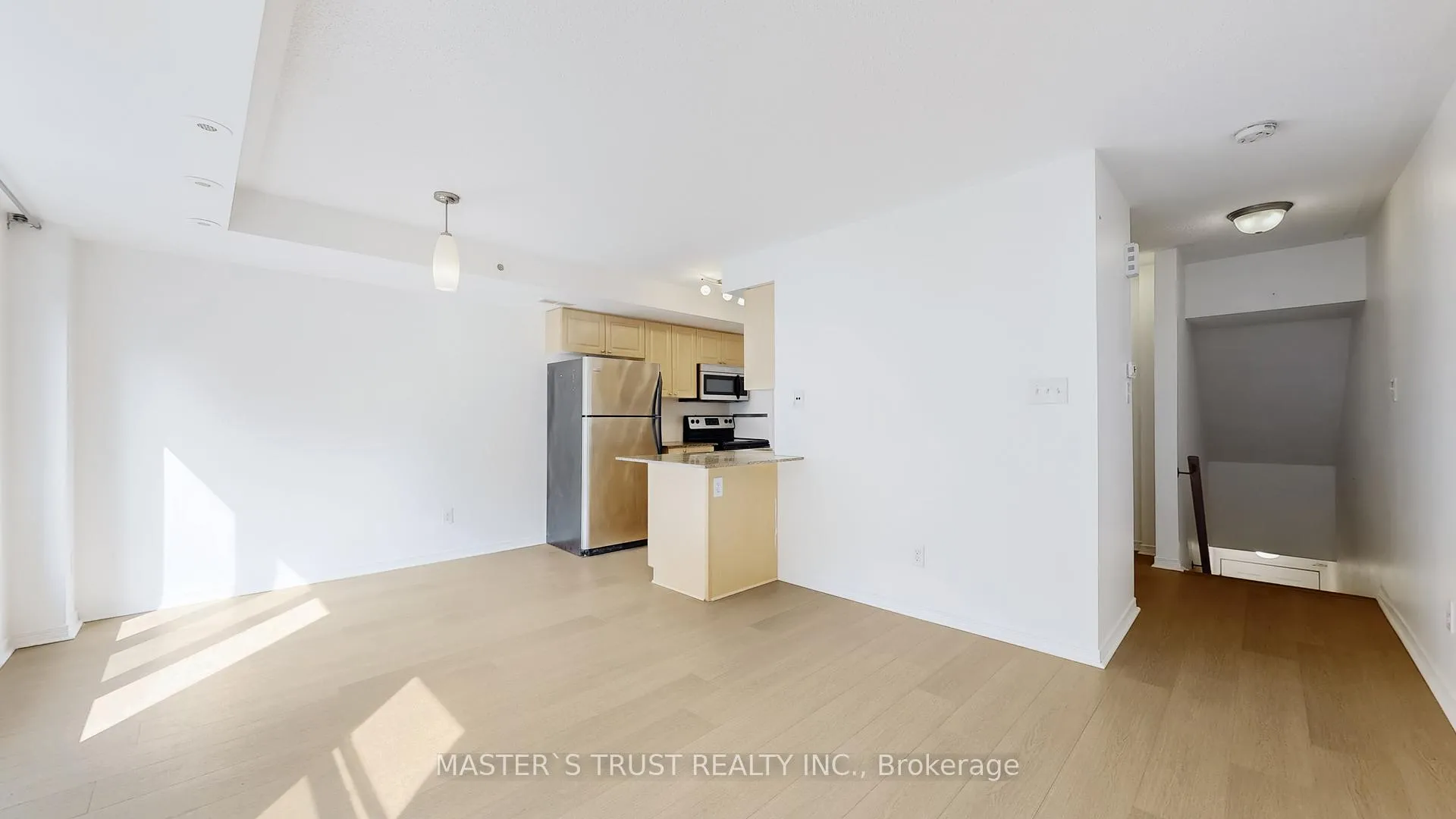Photo 10 of Unit Unit 4, 74 Munro Street, Toronto, South Riverdale — HOMEH