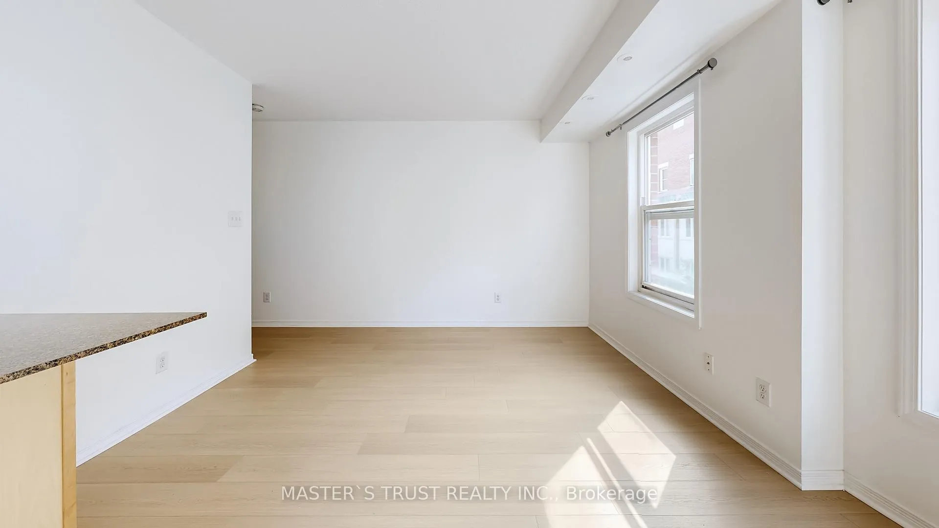 Photo 11 of Unit Unit 4, 74 Munro Street, Toronto, South Riverdale — HOMEH
