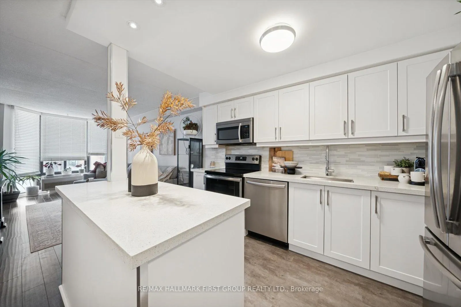 Photo 4 of Unit 303, 1540 Pickering Parkway, Pickering, Town Centre — HOMEH