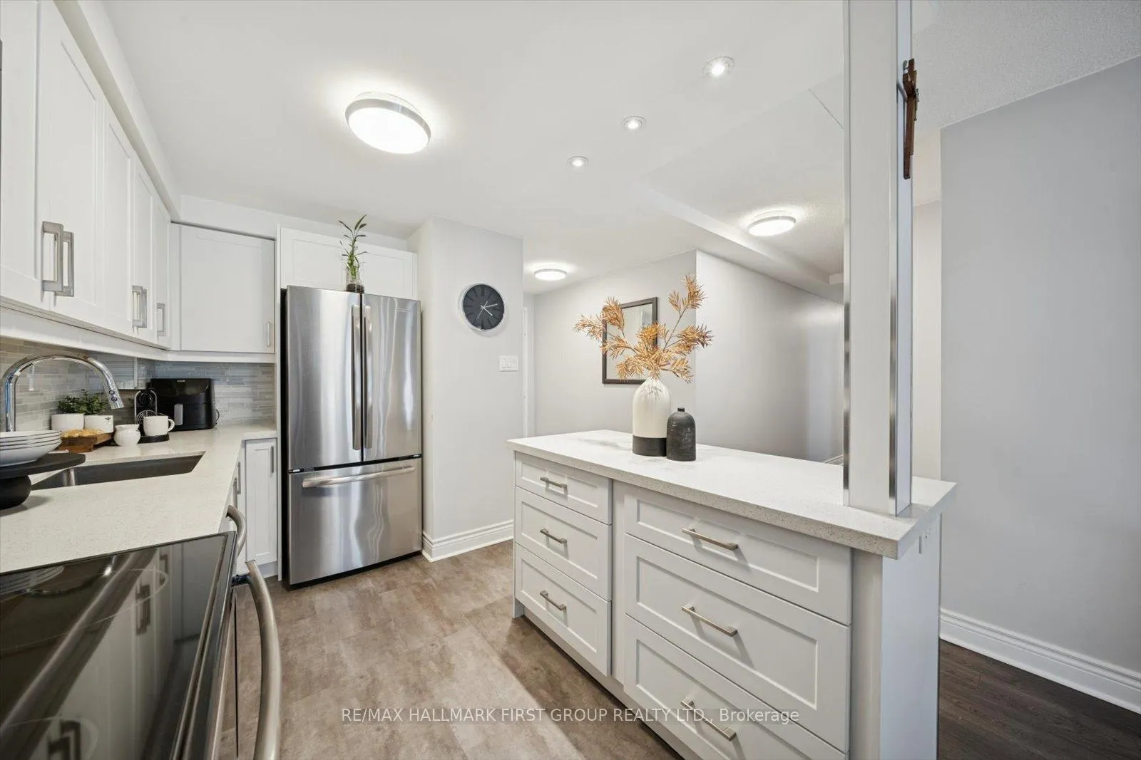 Photo 6 of Unit 303, 1540 Pickering Parkway, Pickering, Town Centre — HOMEH