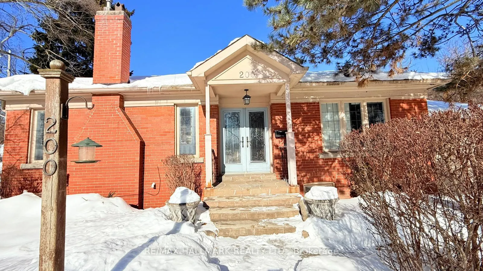 Front of 200 Berry Road