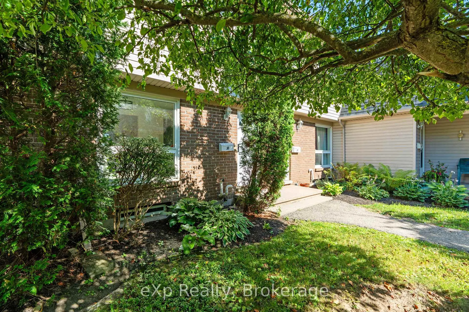 Photo 5 of Unit 38, 88 Avonwood Drive, Stratford — HOMEH