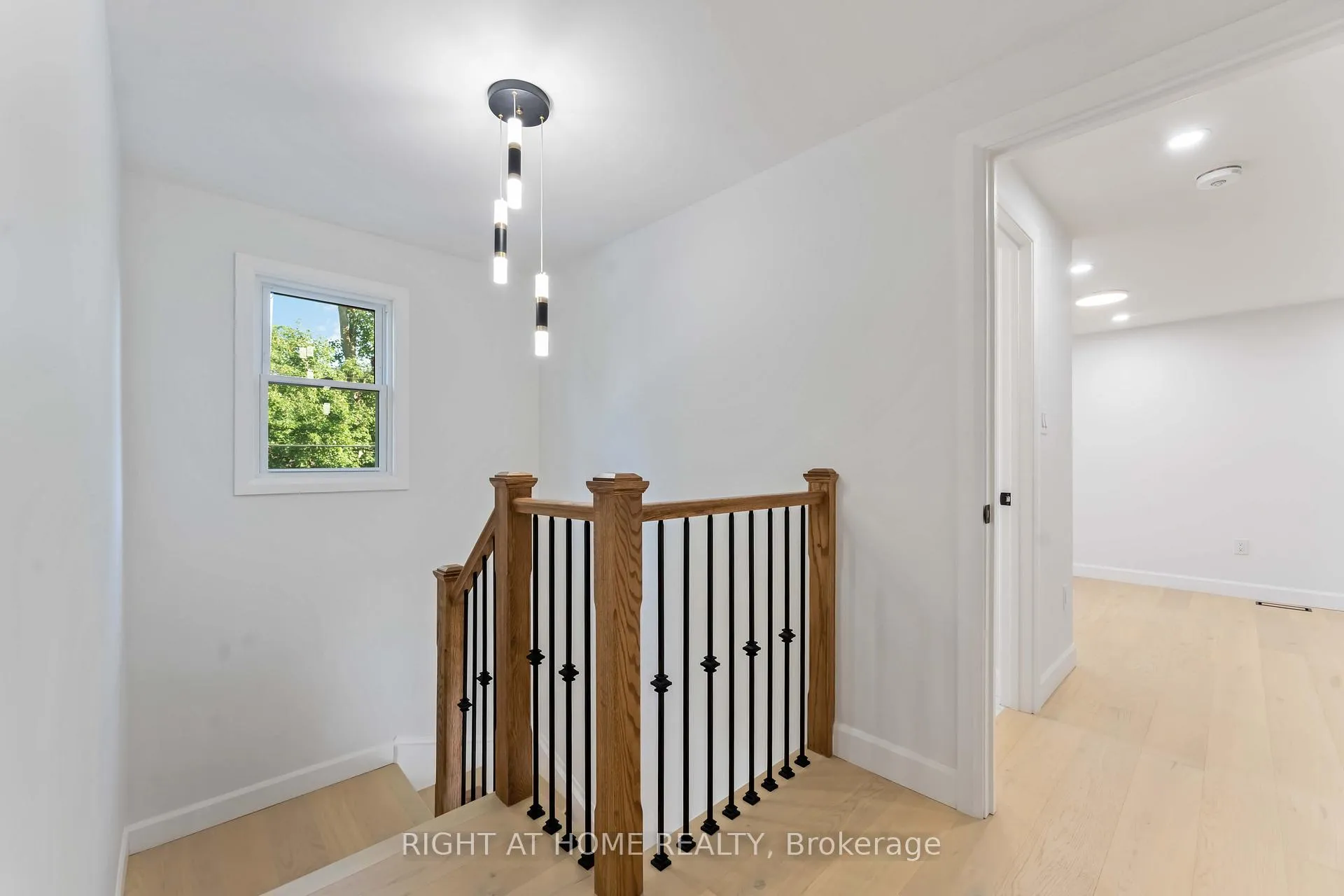 Photo 17 of 2700 Priscilla Street, Ottawa, Britannia — HOMEH