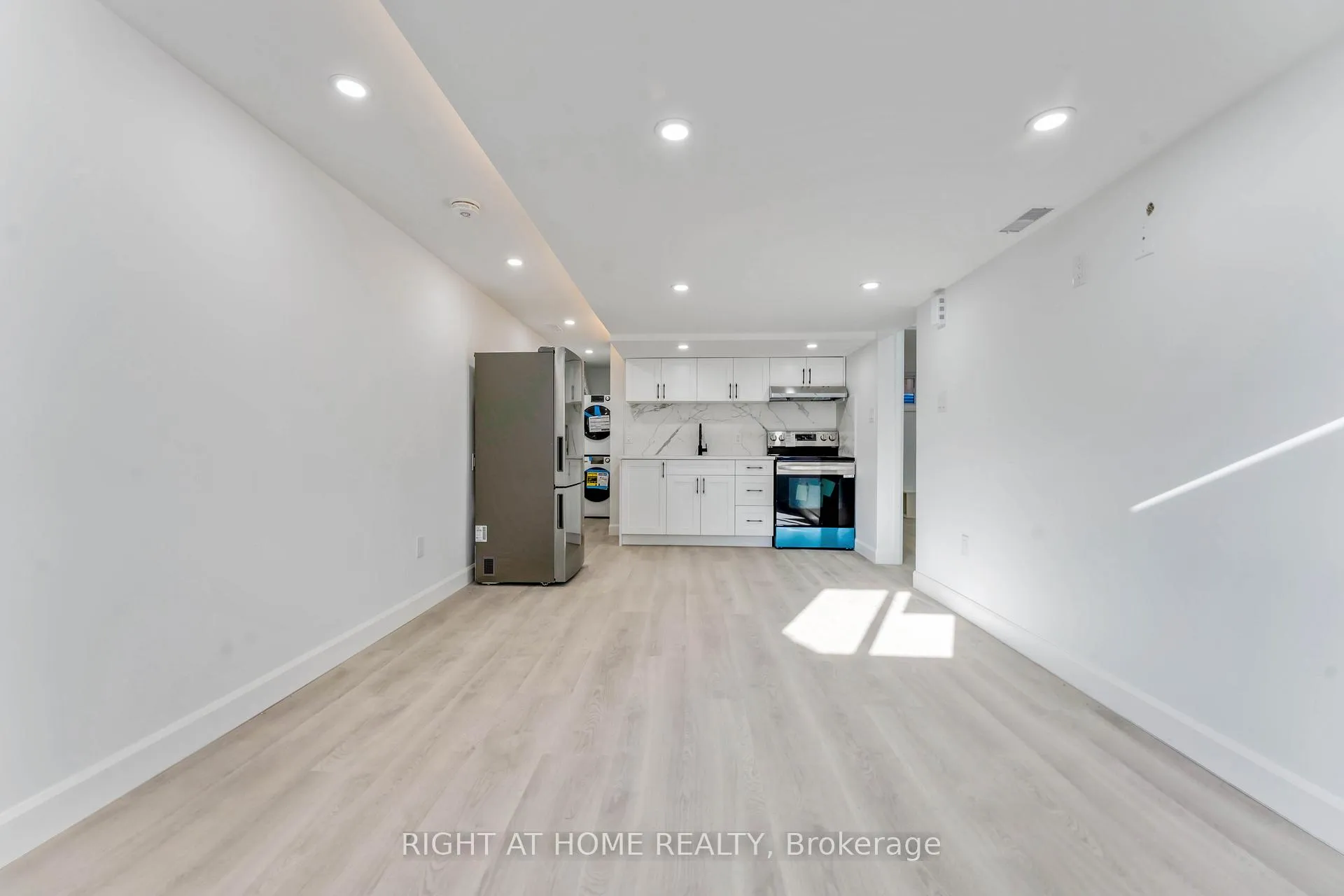 Photo 31 of 2700 Priscilla Street, Ottawa, Britannia — HOMEH