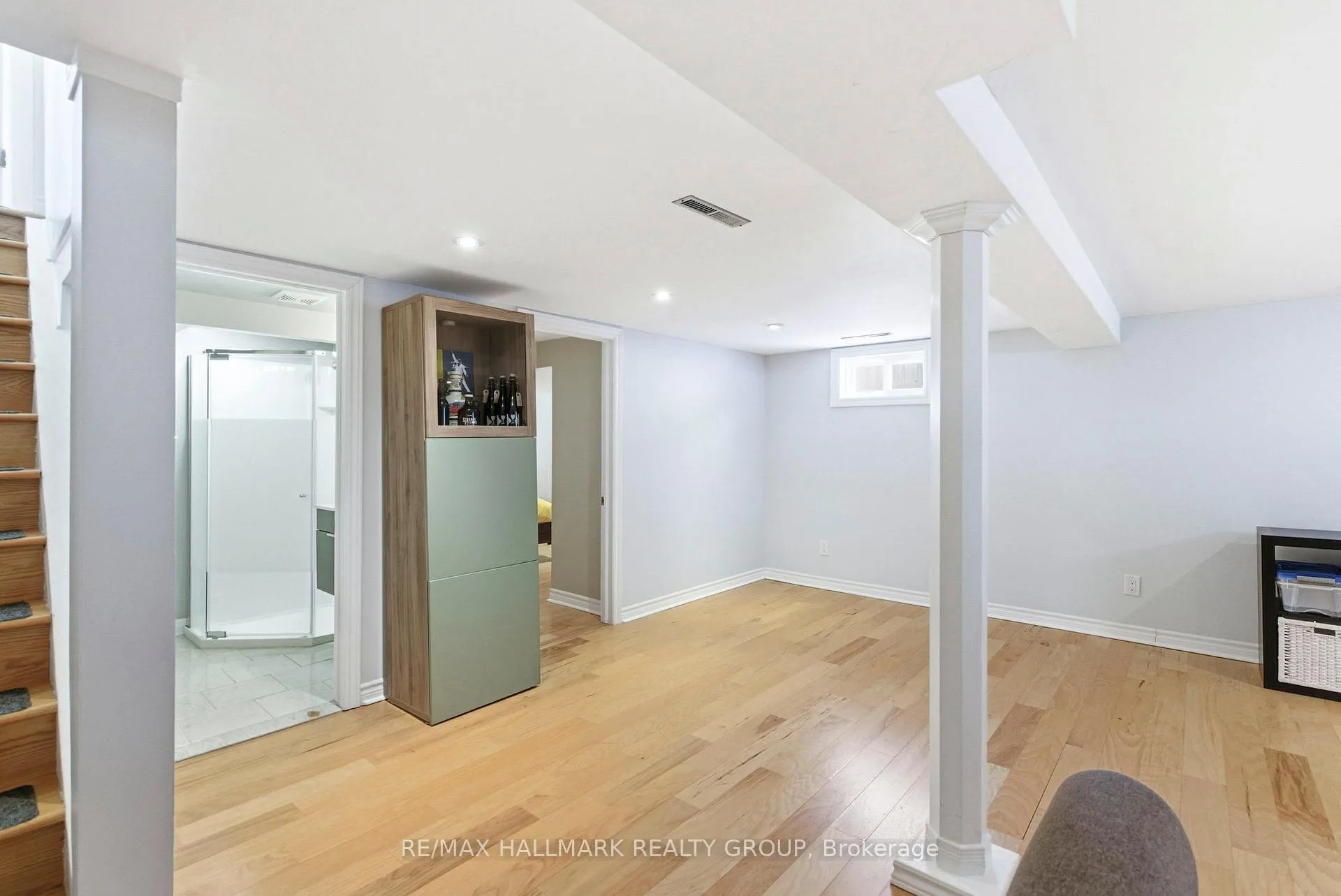 Photo 29 of 907 Innswood Drive, Ottawa, McKellar Heights/Glabar Park — HOMEH