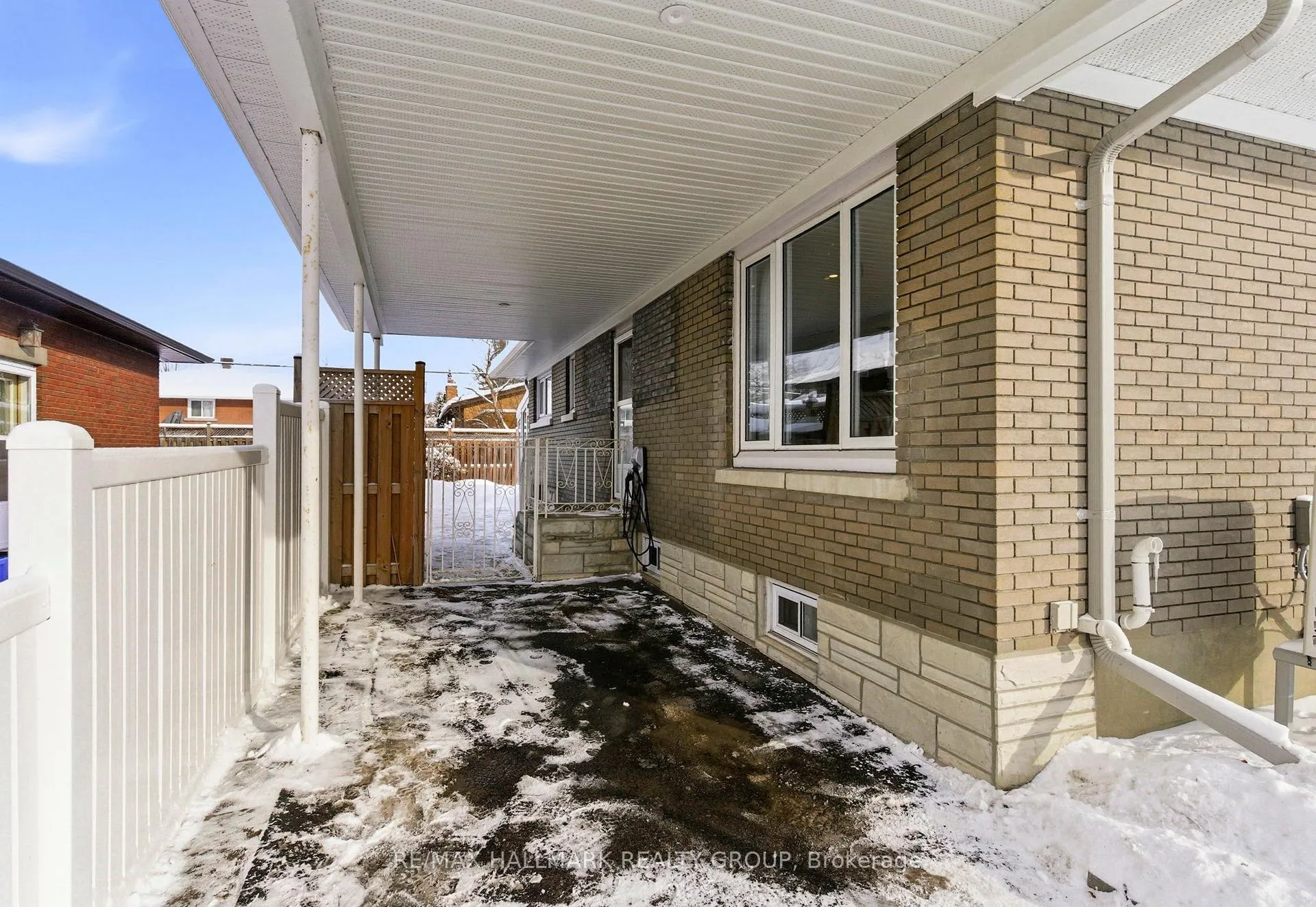 Photo 35 of 907 Innswood Drive, Ottawa, McKellar Heights/Glabar Park — HOMEH
