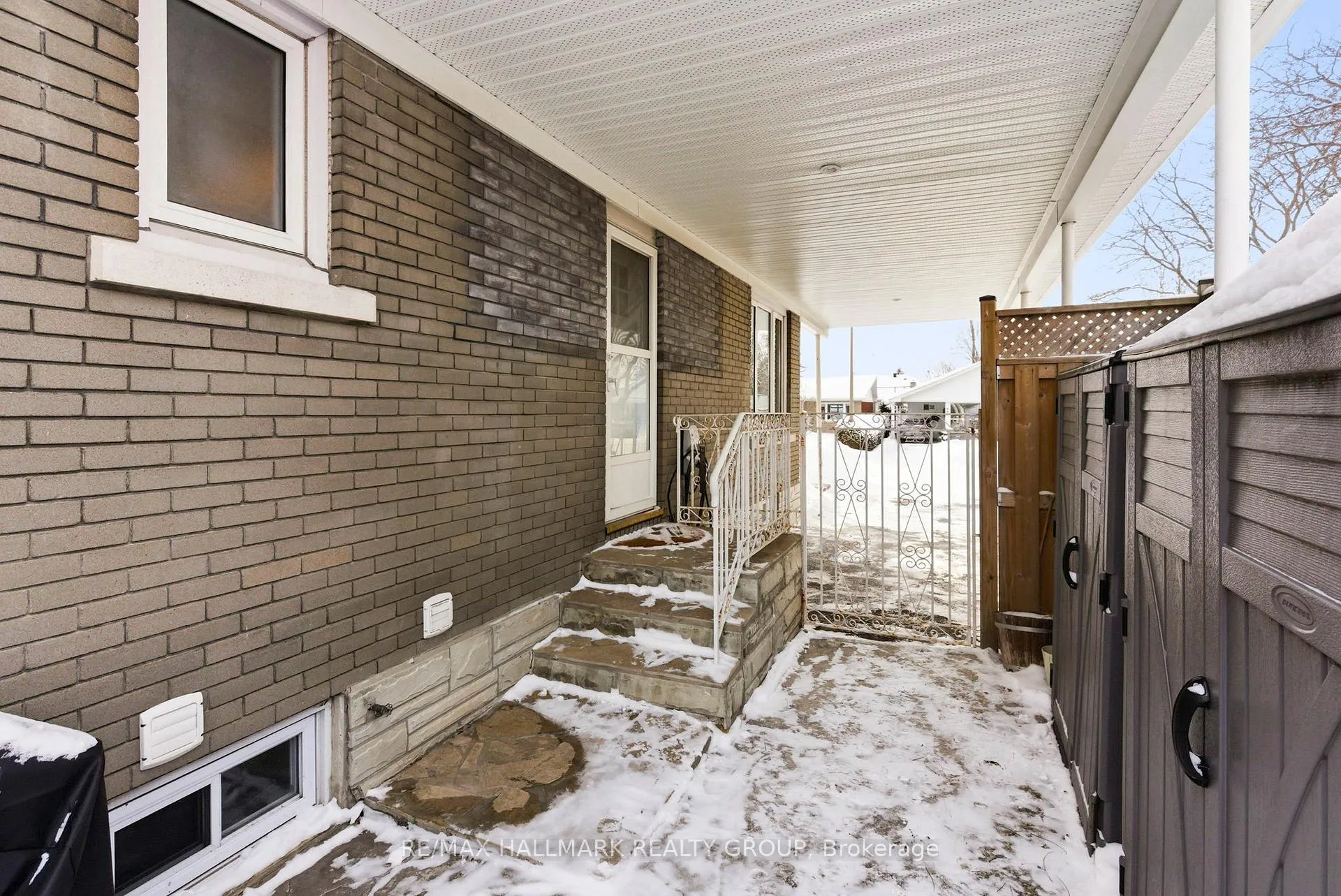 Photo 36 of 907 Innswood Drive, Ottawa, McKellar Heights/Glabar Park — HOMEH