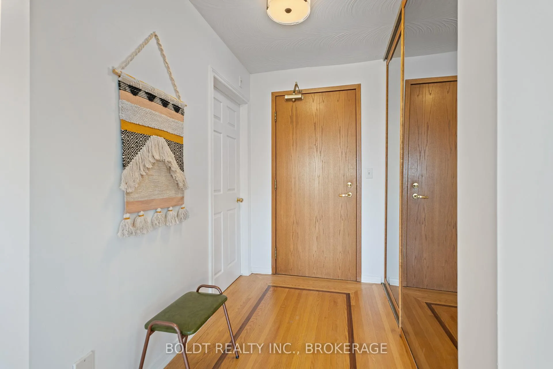 Photo 6 of Unit 1001, 3 Towering Heights Boulevard, St. Catharines, Glendale/Glenridge — HOMEH