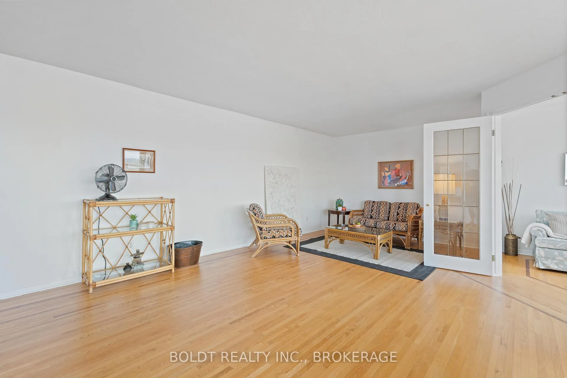Photo 9 of Unit 1001, 3 Towering Heights Boulevard, St. Catharines, Glendale/Glenridge — HOMEH