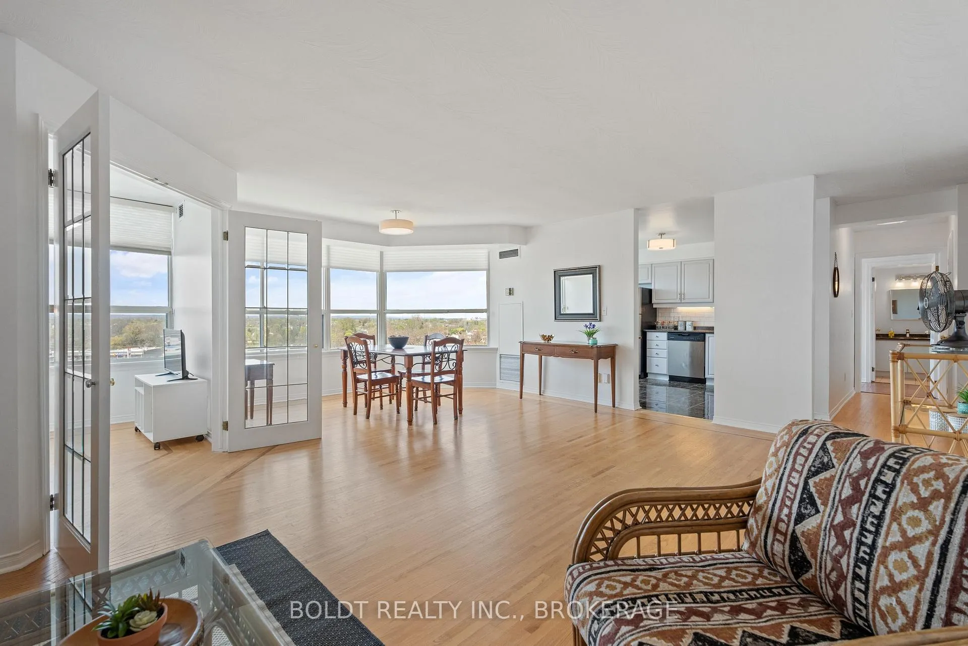 Photo 10 of Unit 1001, 3 Towering Heights Boulevard, St. Catharines, Glendale/Glenridge — HOMEH