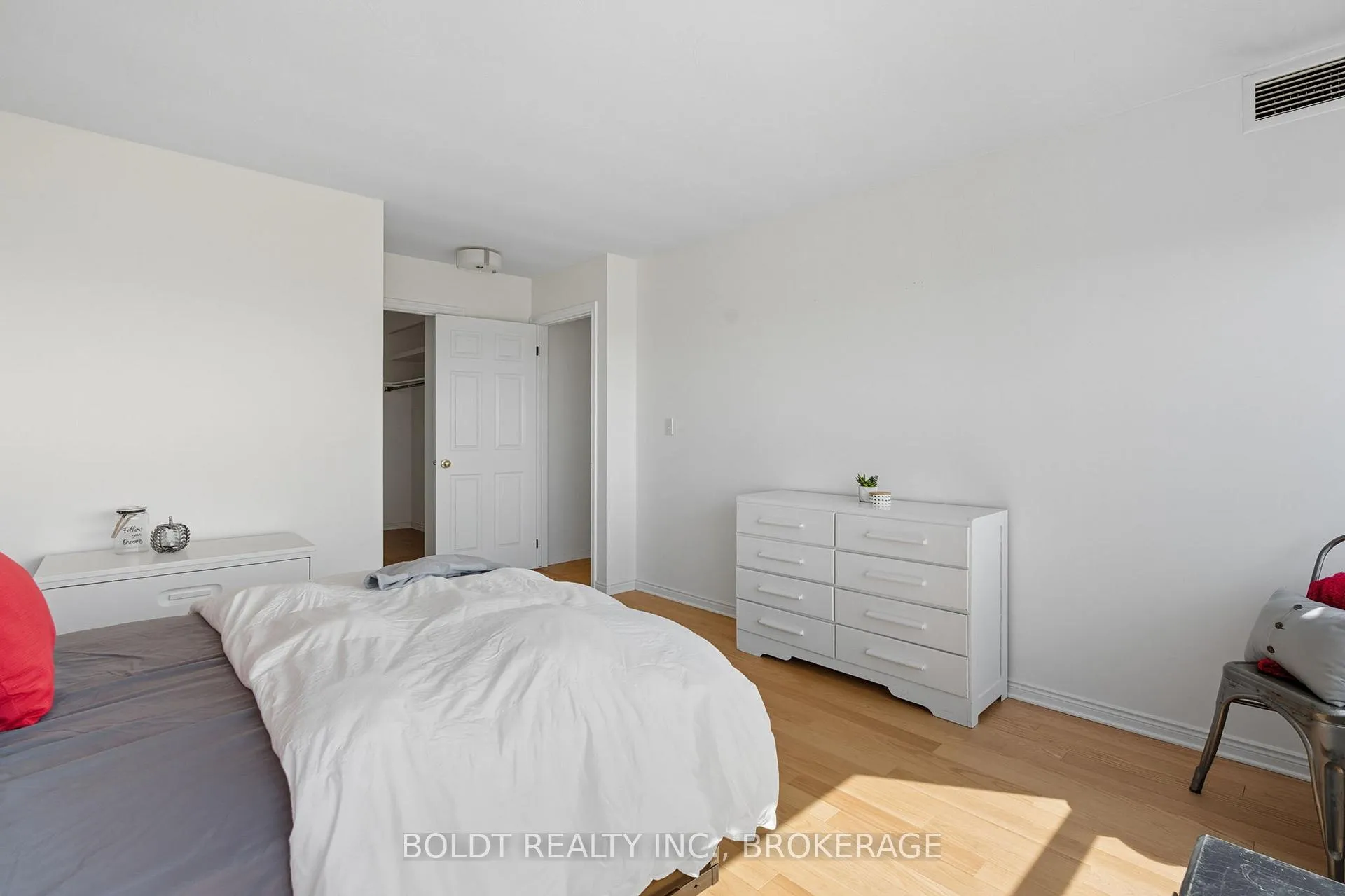 Photo 22 of Unit 1001, 3 Towering Heights Boulevard, St. Catharines, Glendale/Glenridge — HOMEH