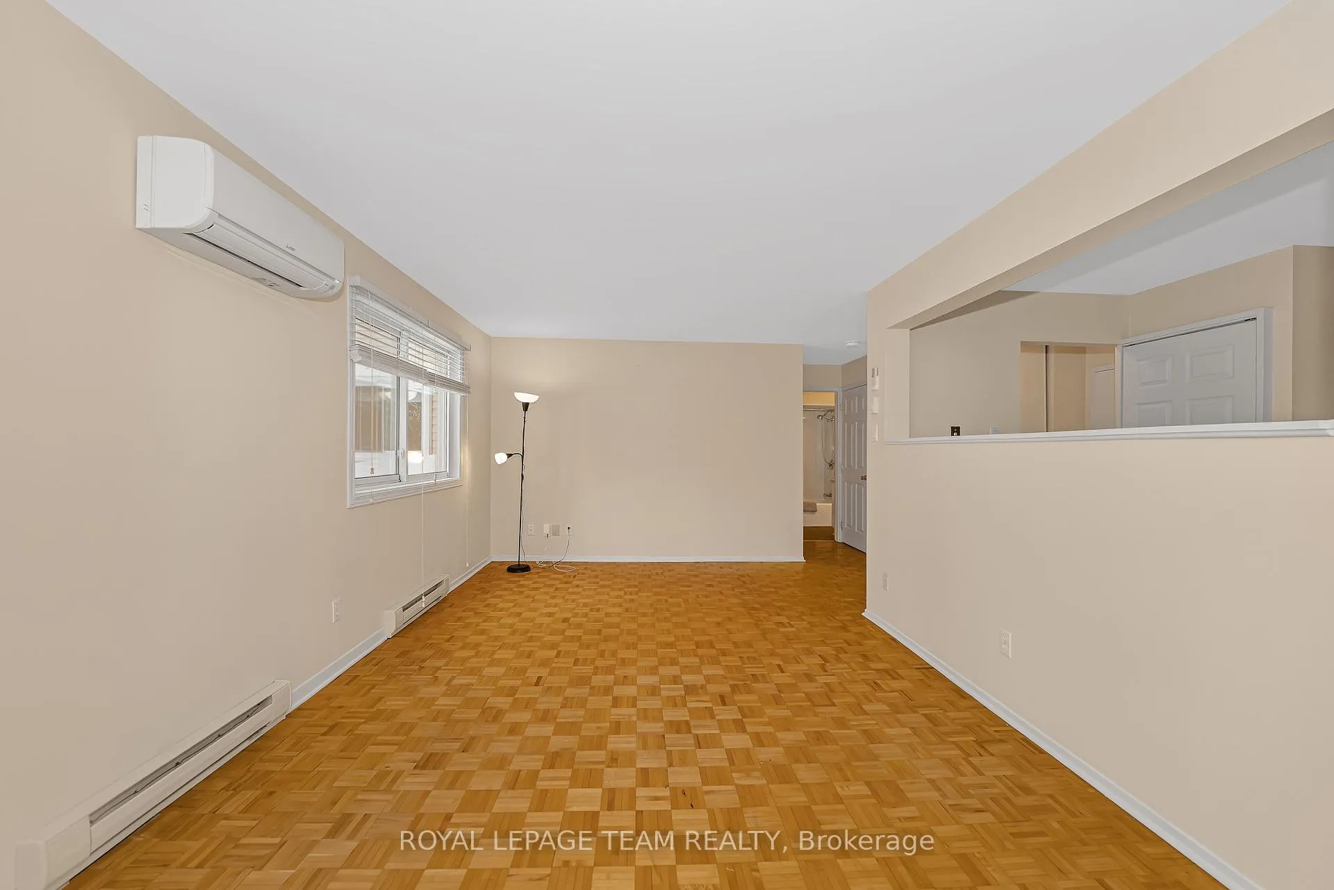 Photo 12 of Unit 200, 260 Brittany Drive, Ottawa, Viscount Alexander Park — HOMEH