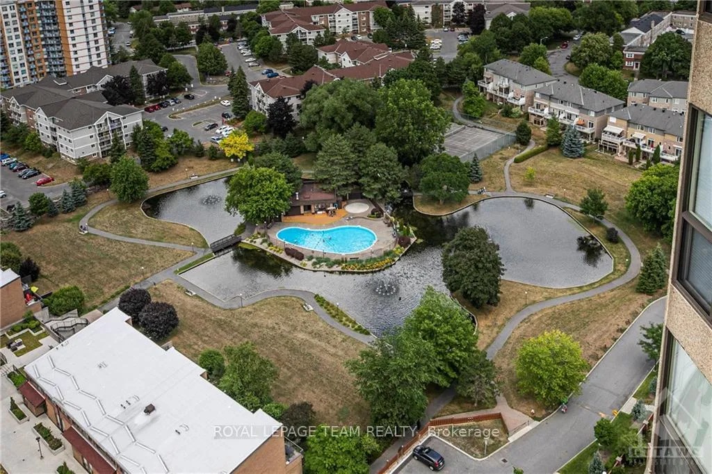 Photo 31 of Unit 200, 260 Brittany Drive, Ottawa, Viscount Alexander Park — HOMEH