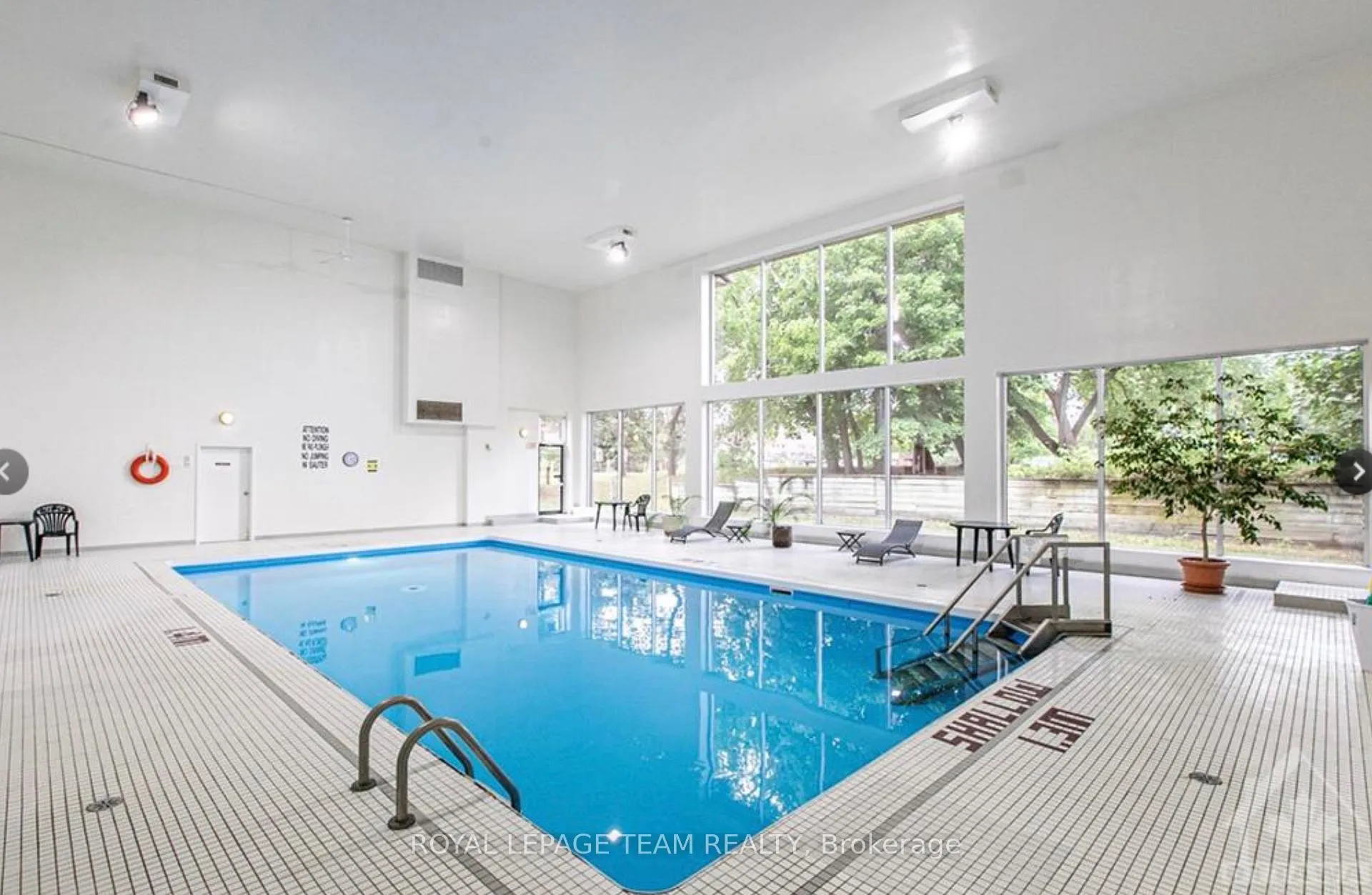 Photo 37 of Unit 200, 260 Brittany Drive, Ottawa, Viscount Alexander Park — HOMEH