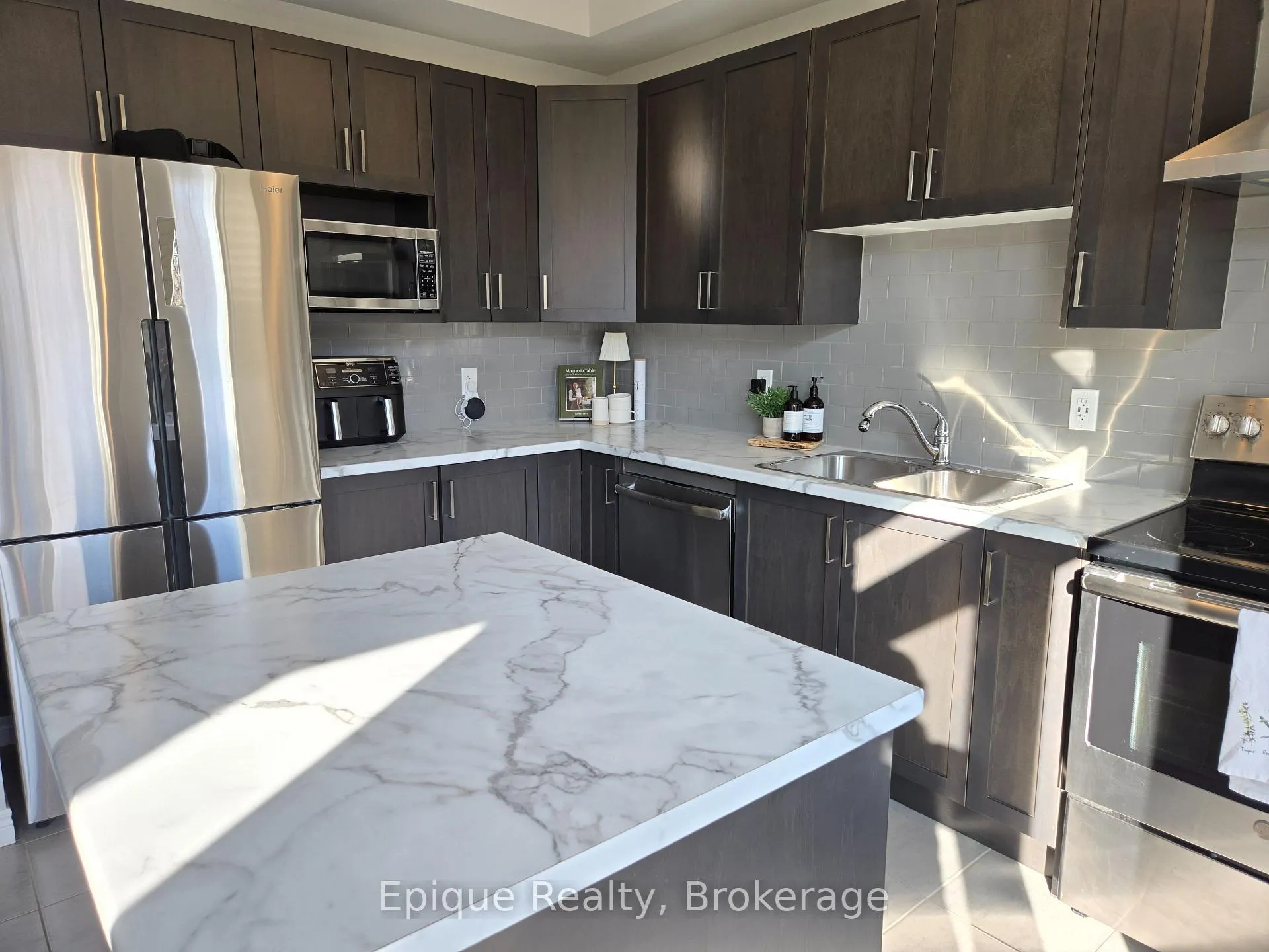 Photo 10 of Unit 45, 445 Ontario Street S, Milton, Timberlea — HOMEH