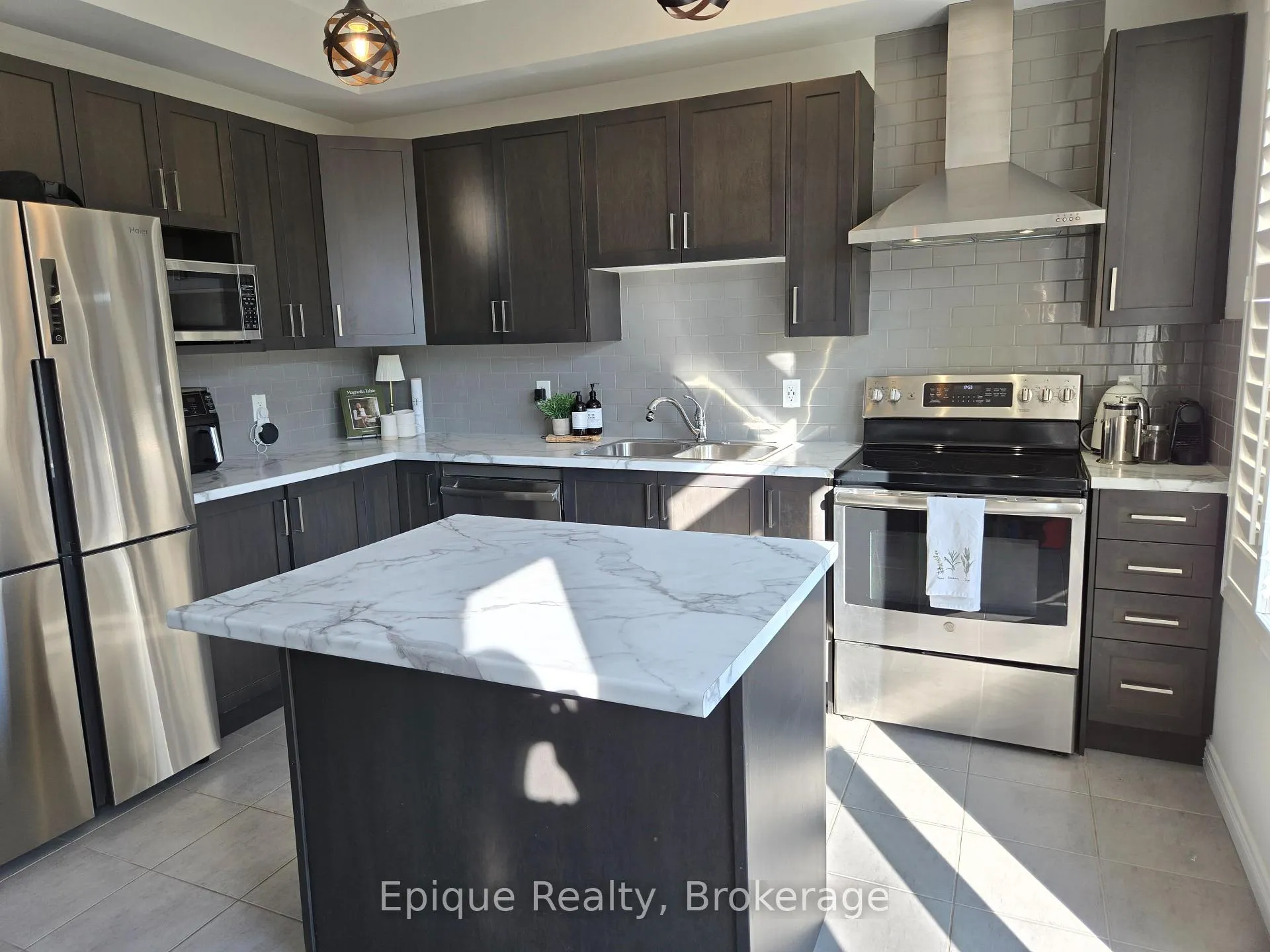 Photo 11 of Unit 45, 445 Ontario Street S, Milton, Timberlea — HOMEH