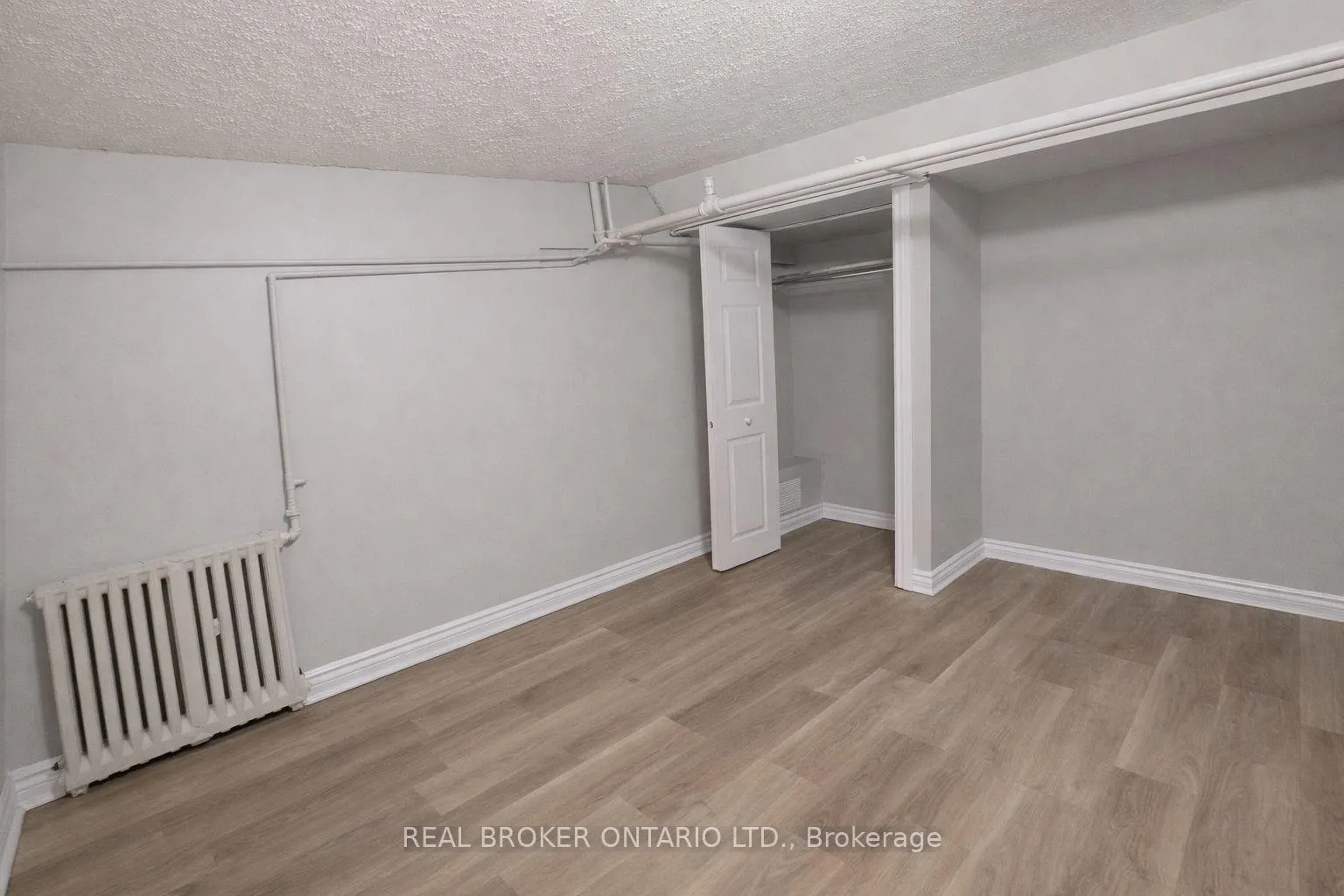 Photo 4 of Unit 4, 480 Weller Street, Peterborough, Monaghan Ward 2 — HOMEH