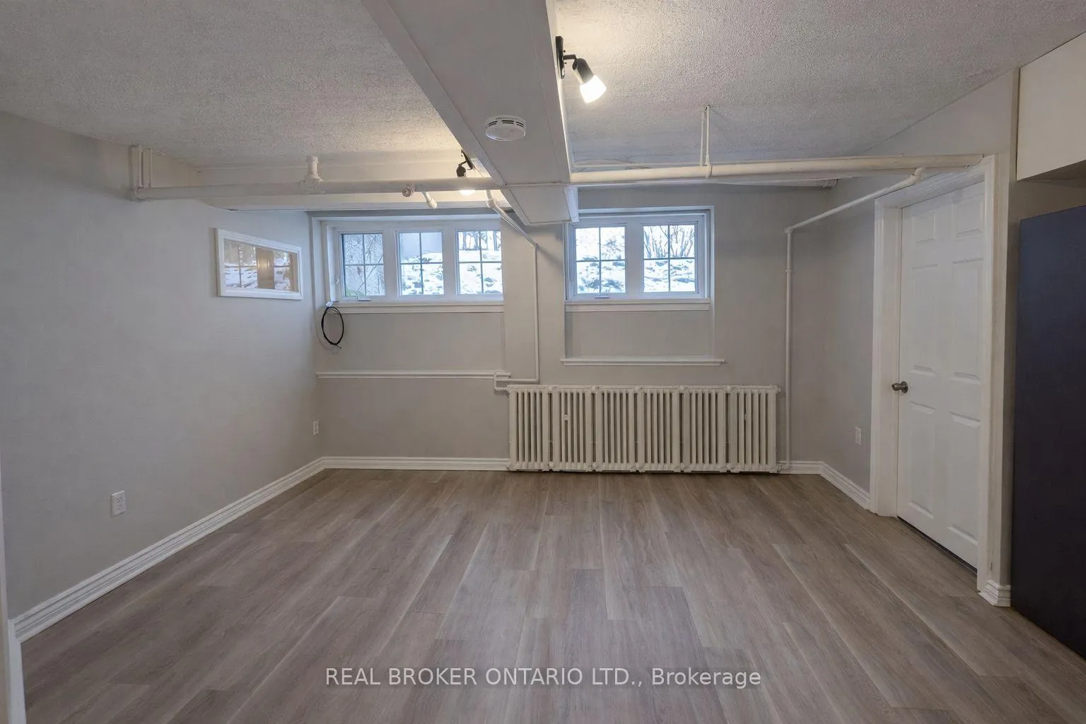 Photo 7 of Unit 4, 480 Weller Street, Peterborough, Monaghan Ward 2 — HOMEH