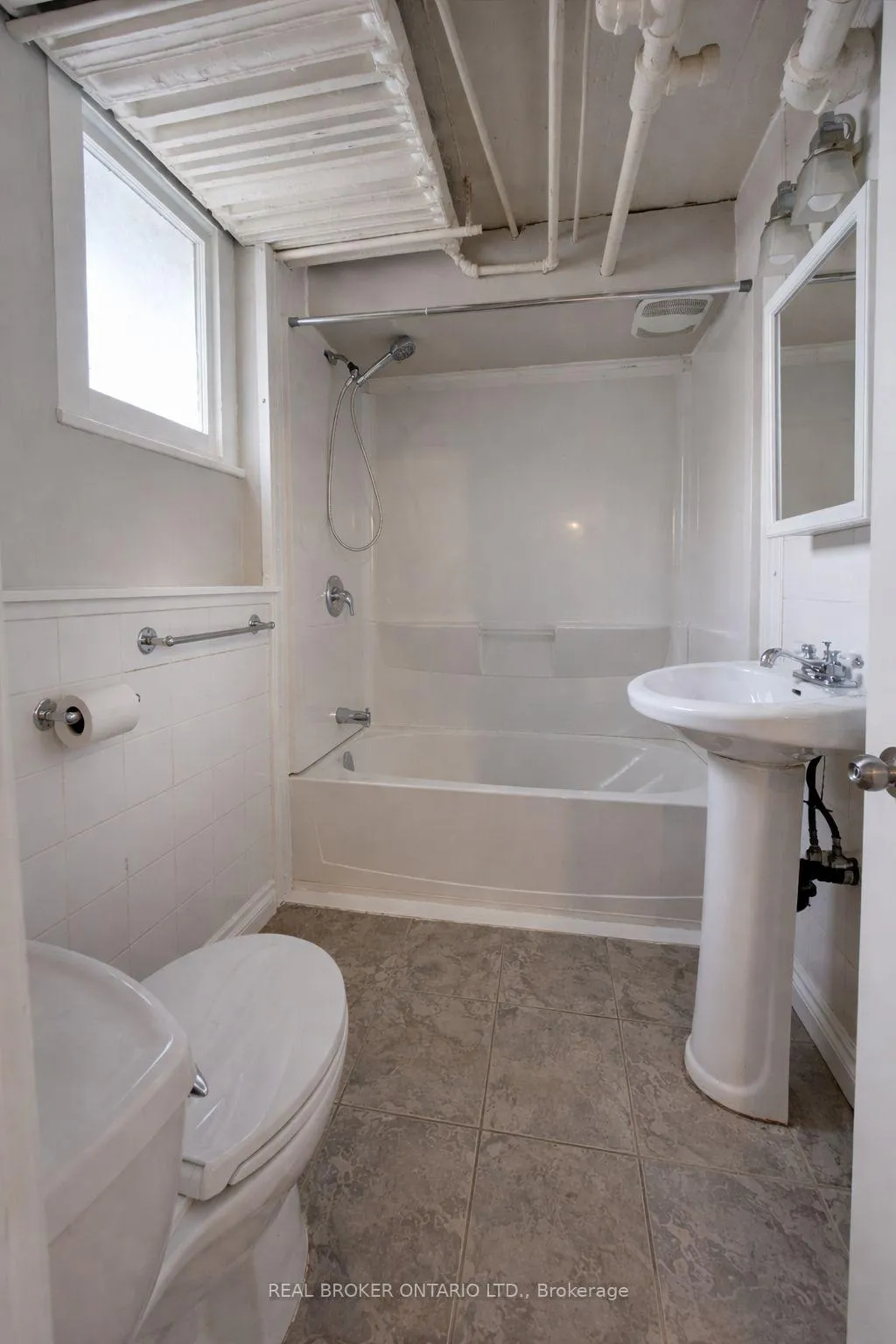 Photo 8 of Unit 4, 480 Weller Street, Peterborough, Monaghan Ward 2 — HOMEH