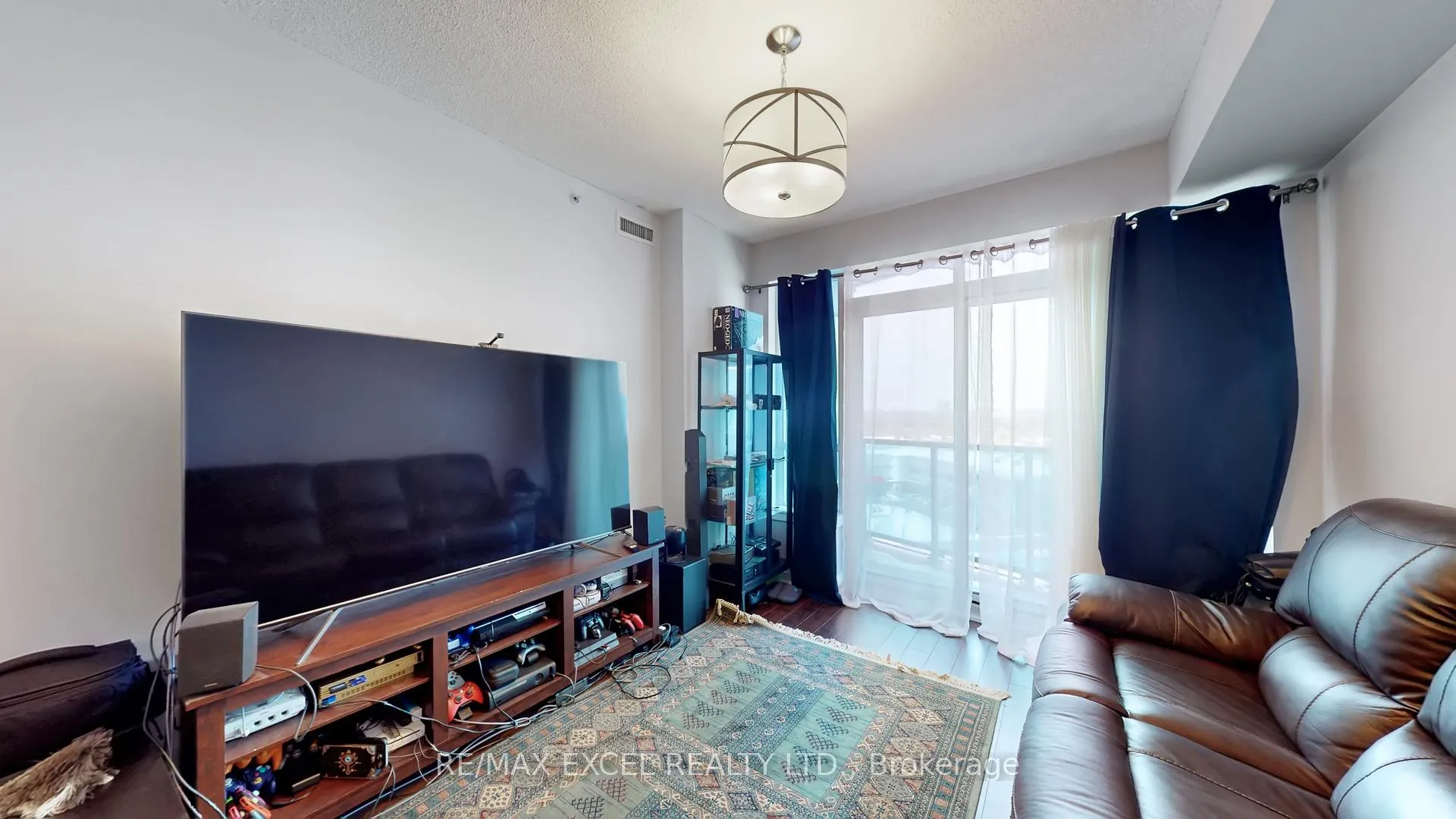 Photo 2 of Unit 732, 7161 Yonge Street, Markham, Grandview — HOMEH