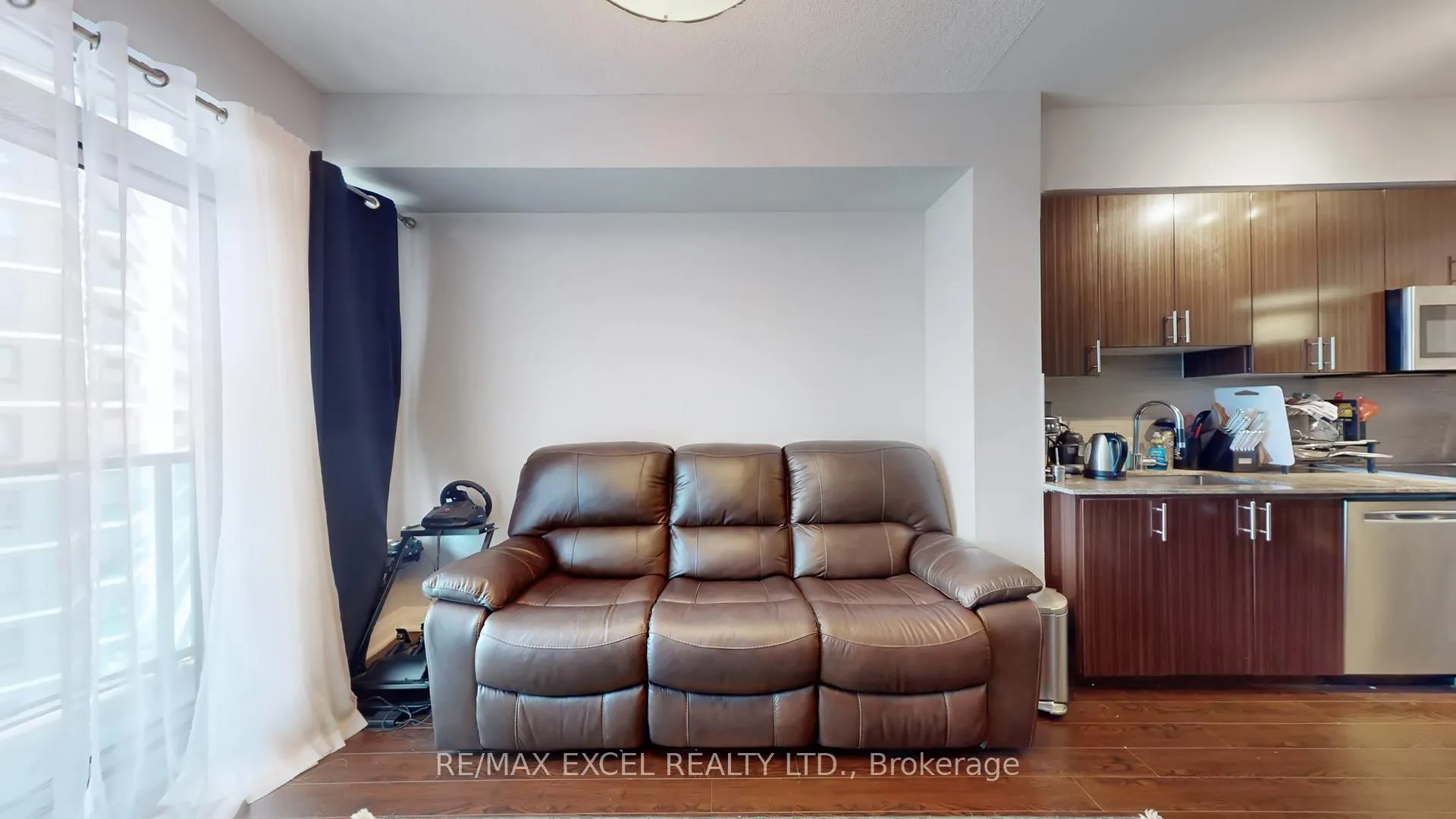 Photo 3 of Unit 732, 7161 Yonge Street, Markham, Grandview — HOMEH