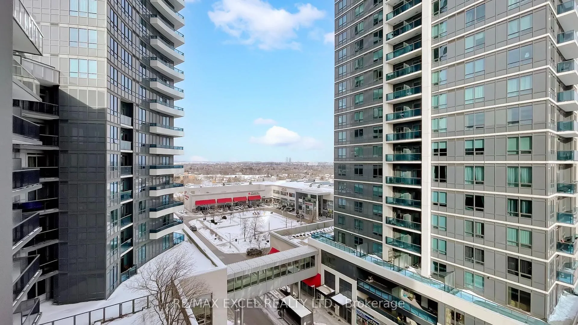 Photo 13 of Unit 732, 7161 Yonge Street, Markham, Grandview — HOMEH