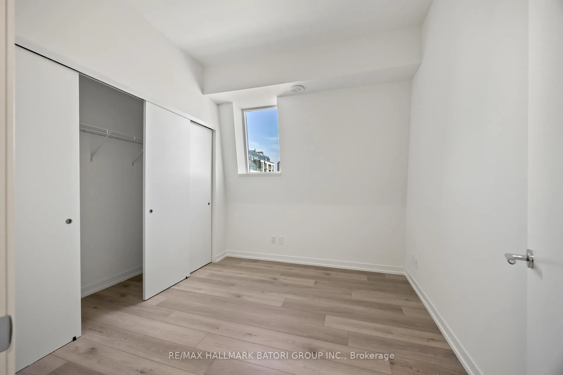 Photo 9 of Unit 405, 863 St. Clair Avenue W, Toronto, Wychwood — HOMEH