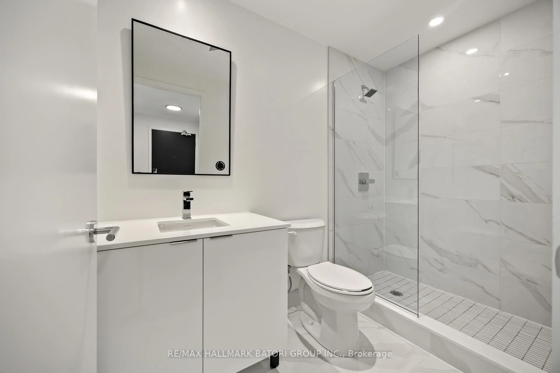 Photo 11 of Unit 405, 863 St. Clair Avenue W, Toronto, Wychwood — HOMEH