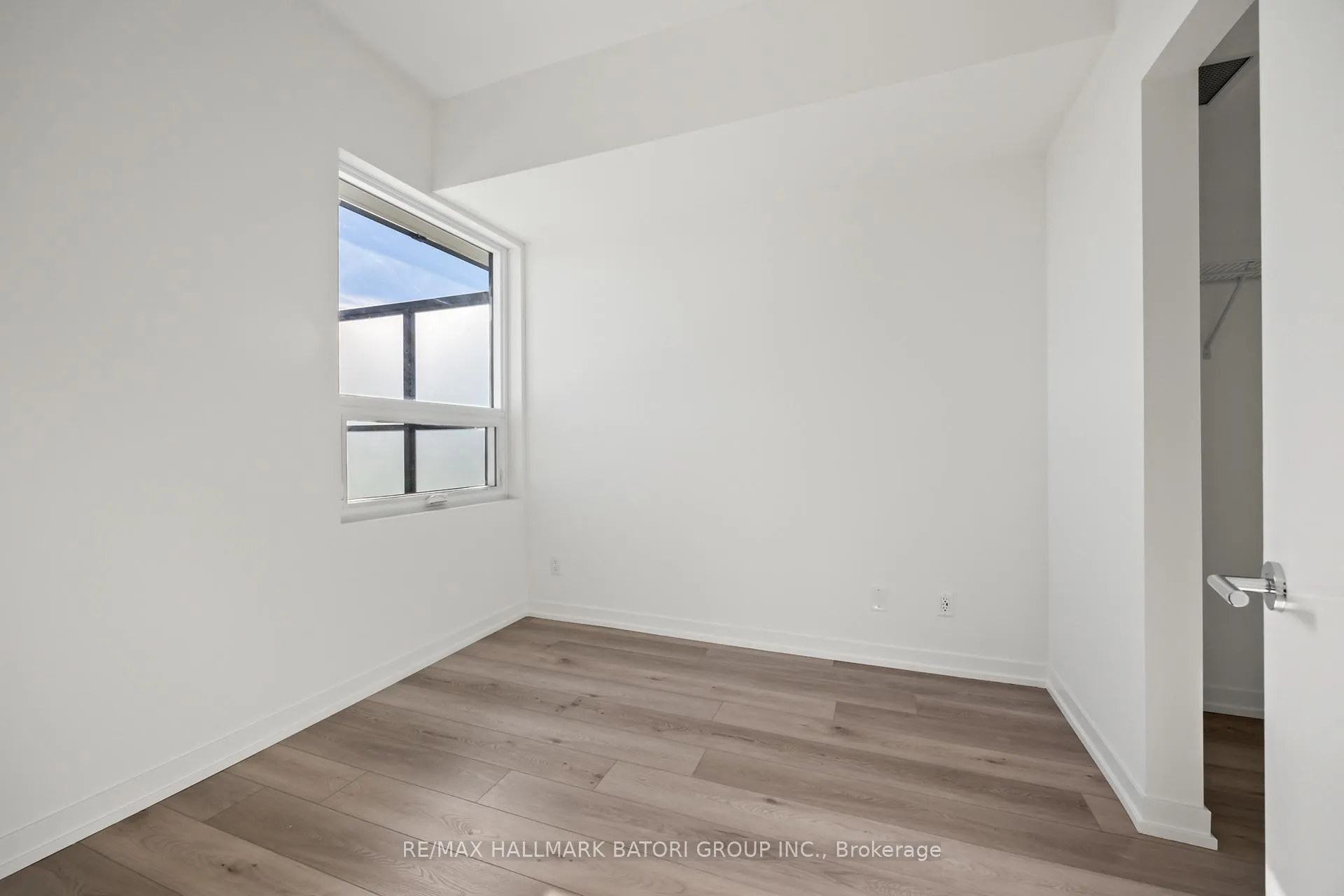Photo 14 of Unit 405, 863 St. Clair Avenue W, Toronto, Wychwood — HOMEH