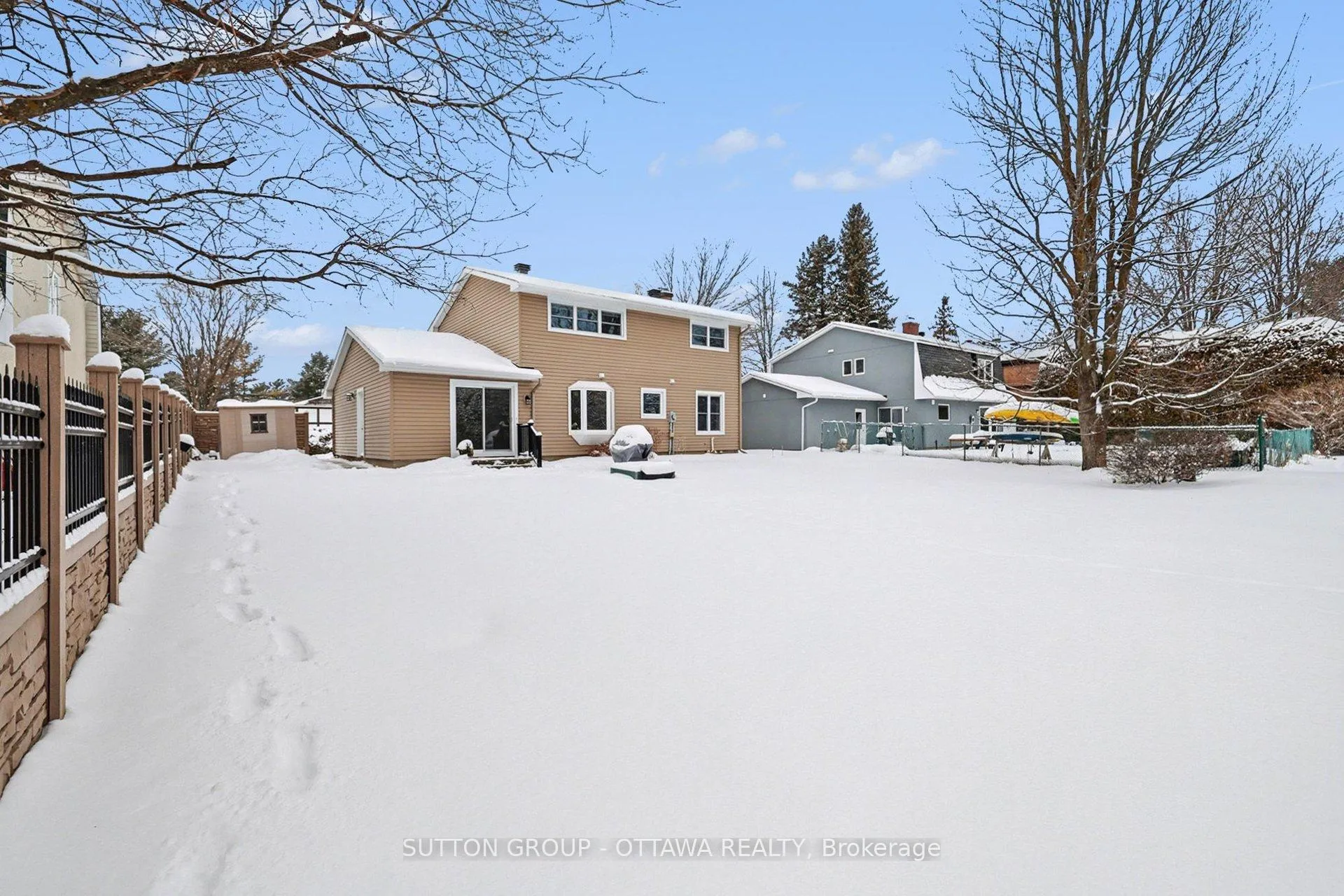 Photo 3 of 265 McClellan Road, Ottawa, Arlington Woods — HOMEH