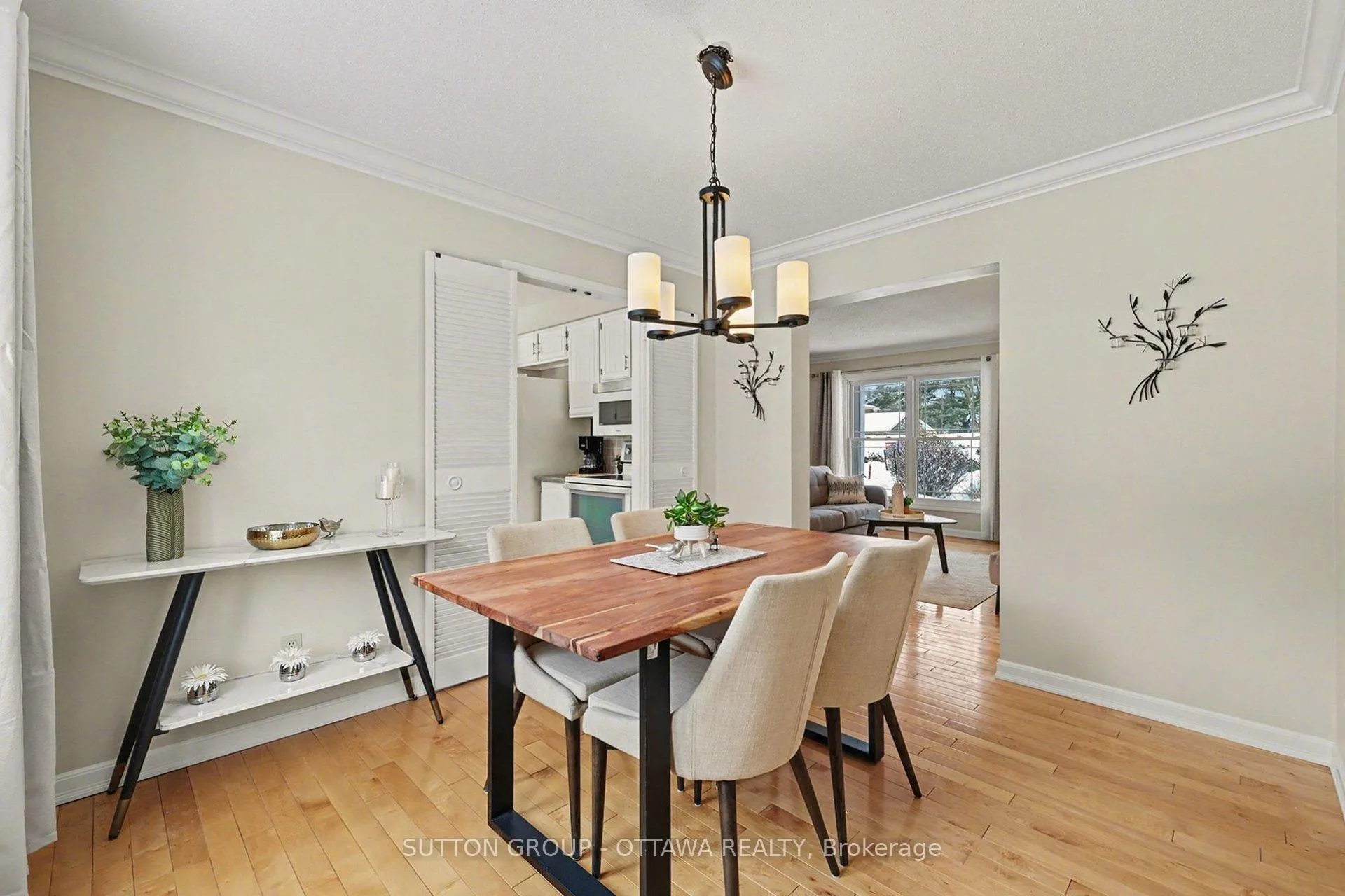 Photo 13 of 265 McClellan Road, Ottawa, Arlington Woods — HOMEH