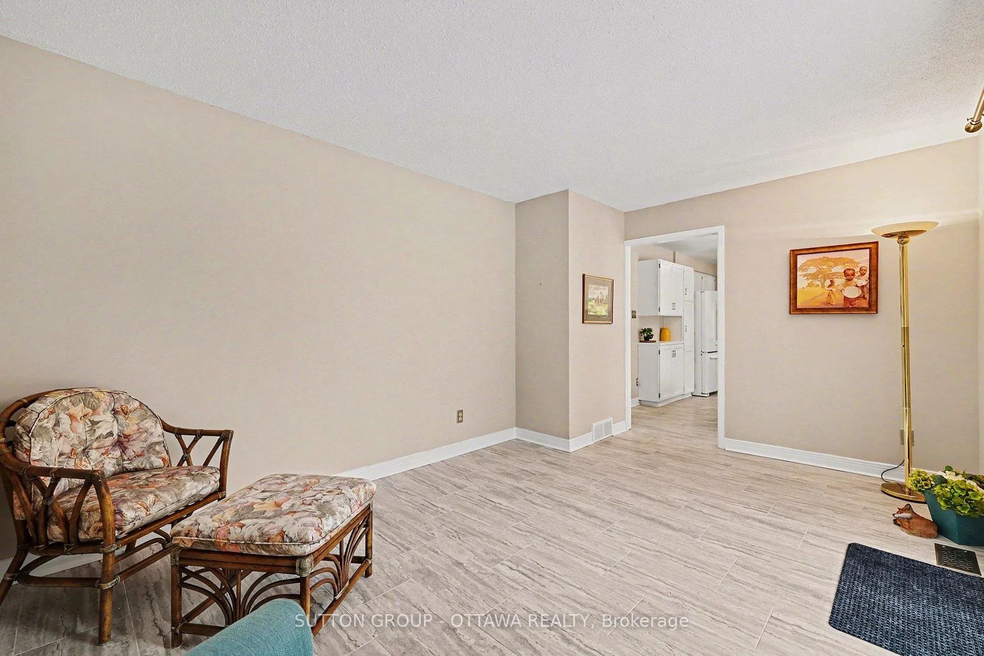 Photo 21 of 265 McClellan Road, Ottawa, Arlington Woods — HOMEH