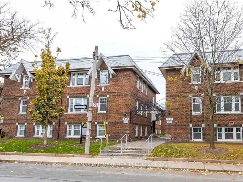 Photo 3 of Unit C03, 245 Howland Avenue, Toronto, The Annex — HOMEH