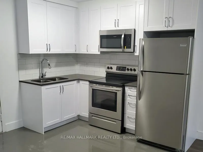 Photo 4 of Unit C03, 245 Howland Avenue, Toronto, The Annex — HOMEH