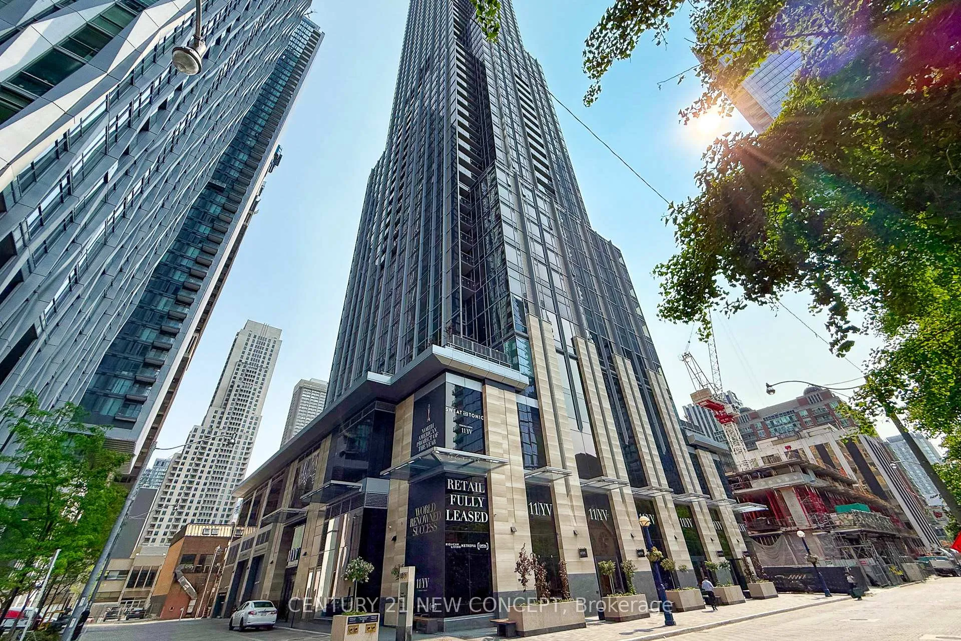 Front of Unit 5410, 11 Yorkville Avenue