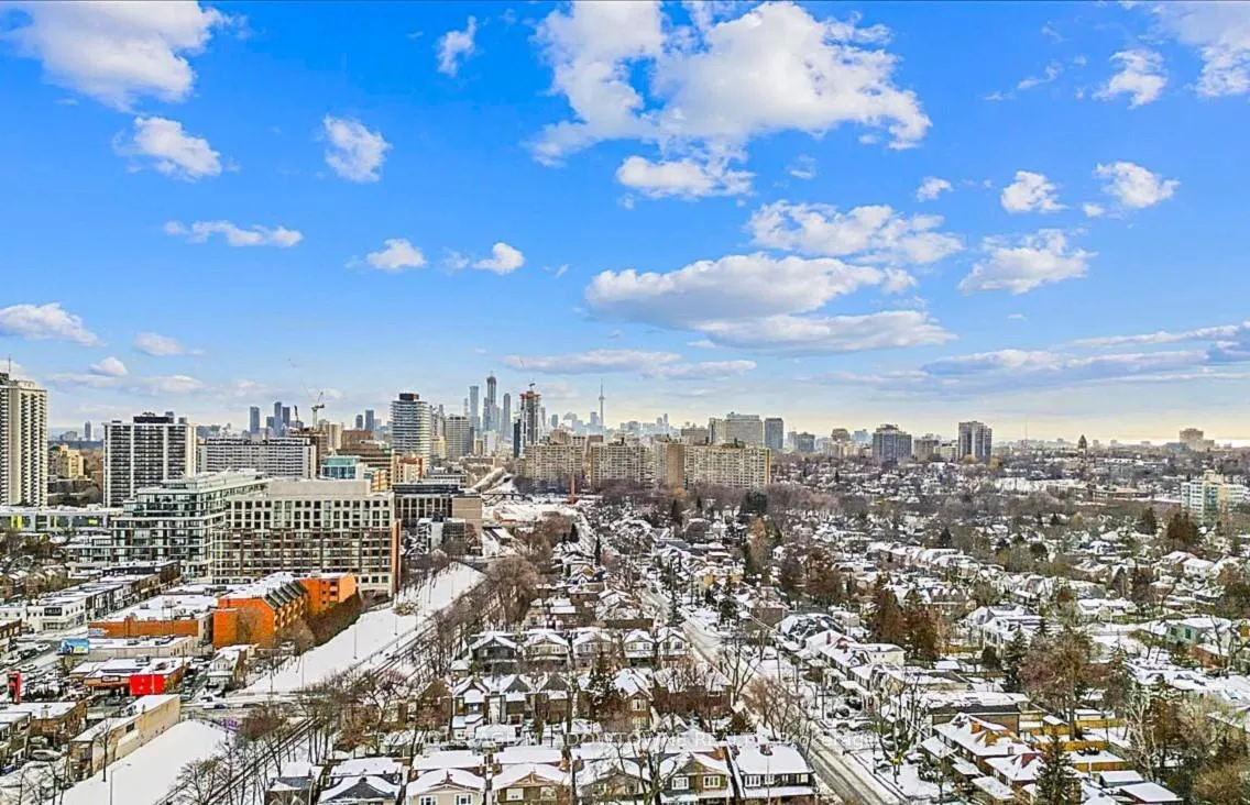 Photo 3 of Unit 1202, 60 Berwick Avenue, Toronto, Yonge-Eglinton — HOMEH