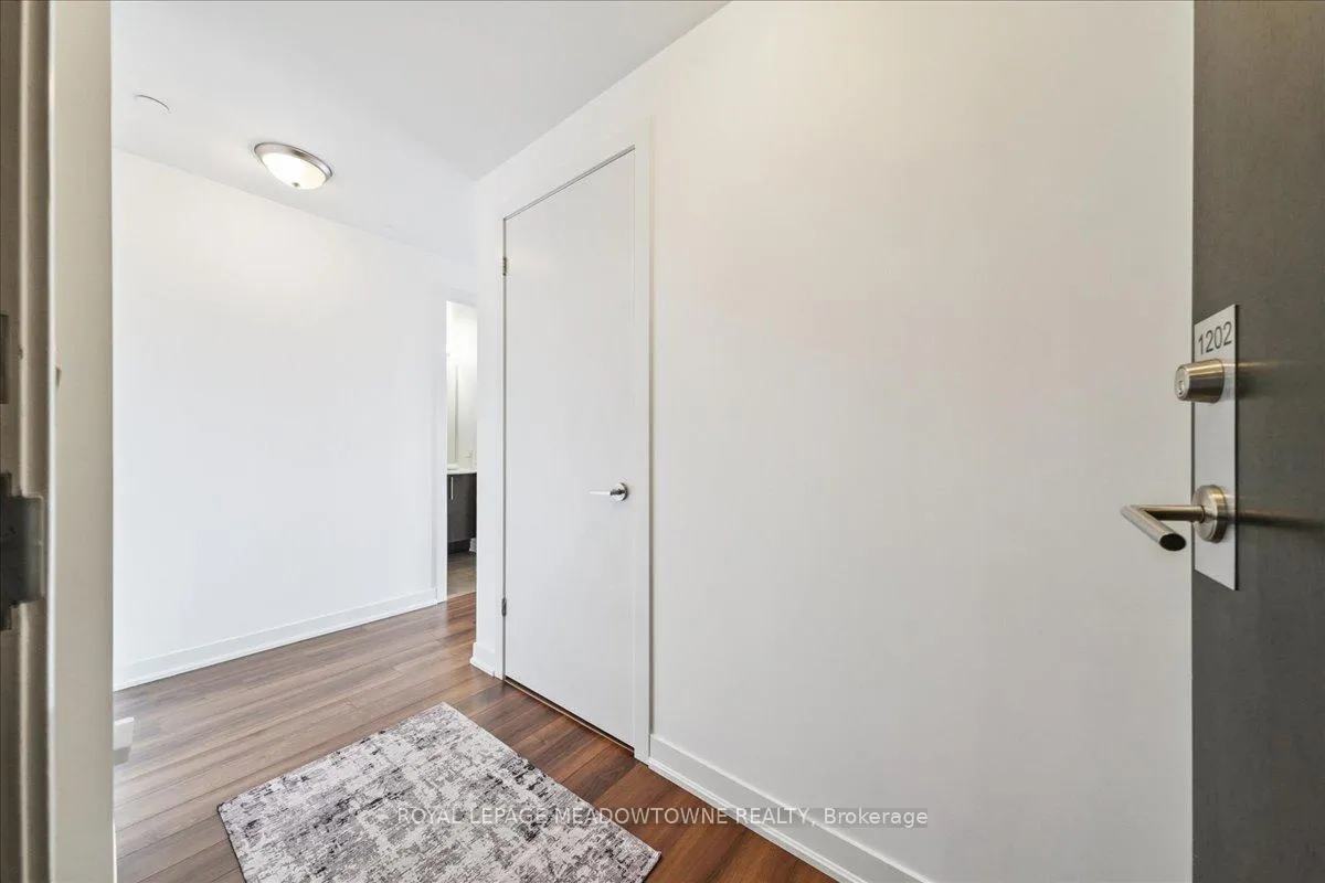 Photo 6 of Unit 1202, 60 Berwick Avenue, Toronto, Yonge-Eglinton — HOMEH
