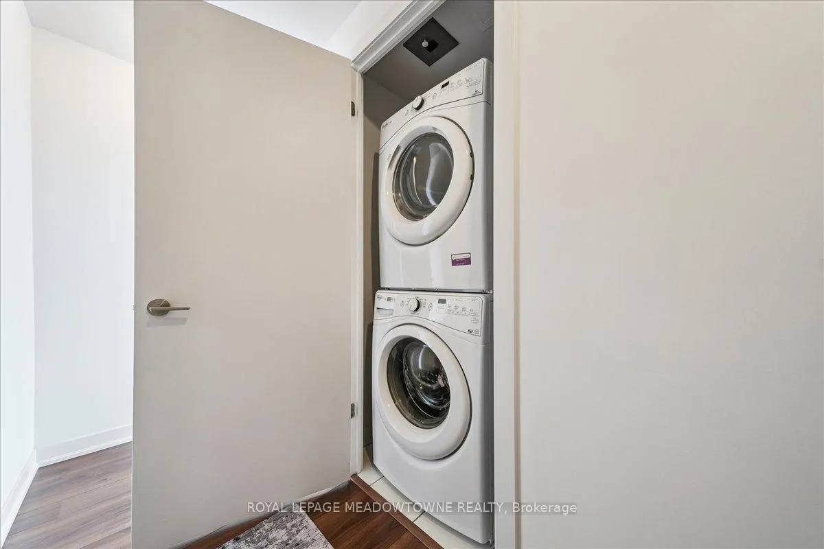 Photo 7 of Unit 1202, 60 Berwick Avenue, Toronto, Yonge-Eglinton — HOMEH